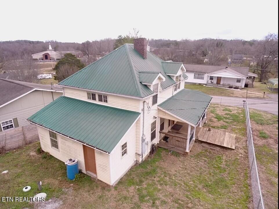 304 W 2Nd Ave