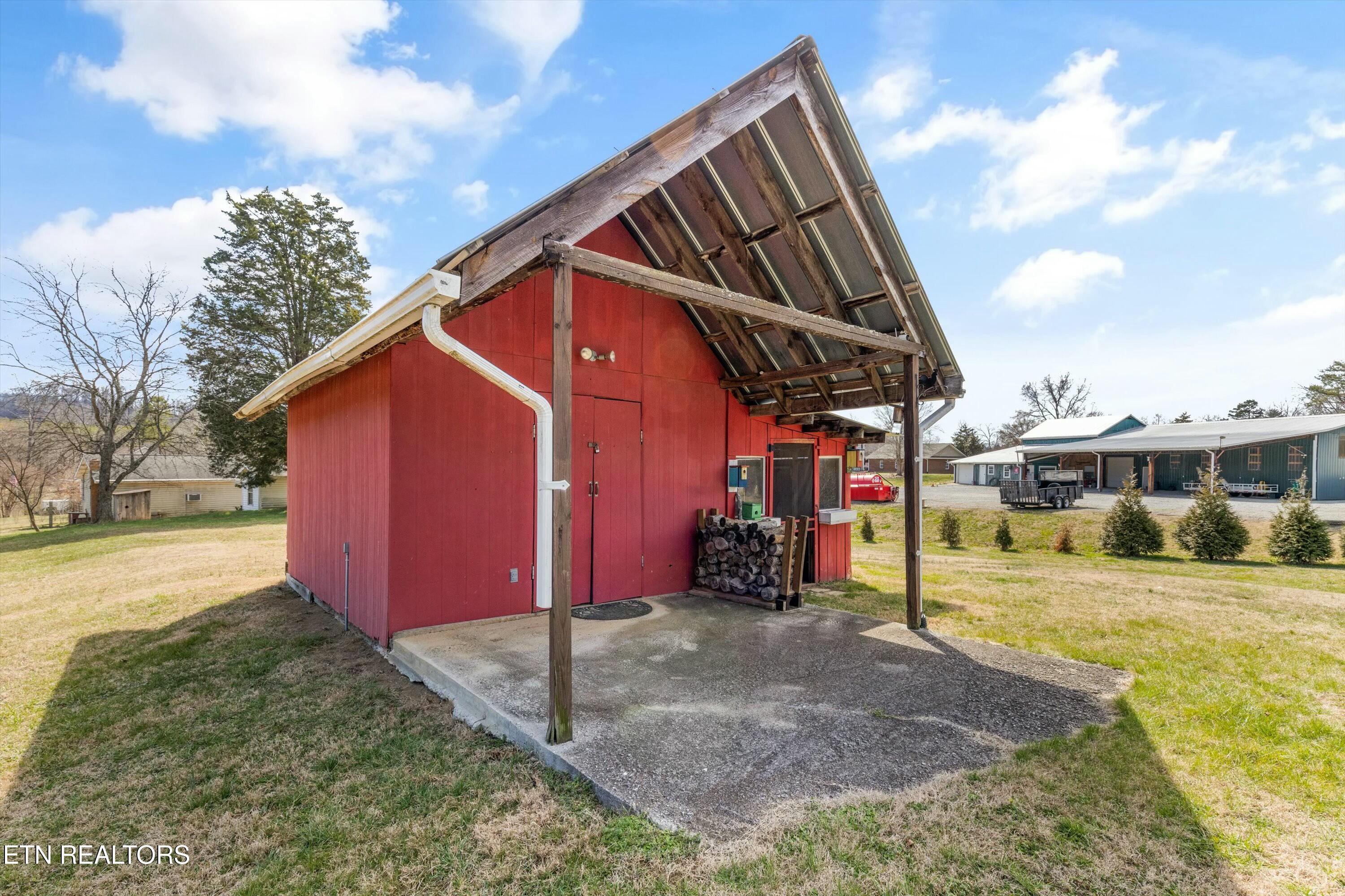 6552 Lee Thompson Lane