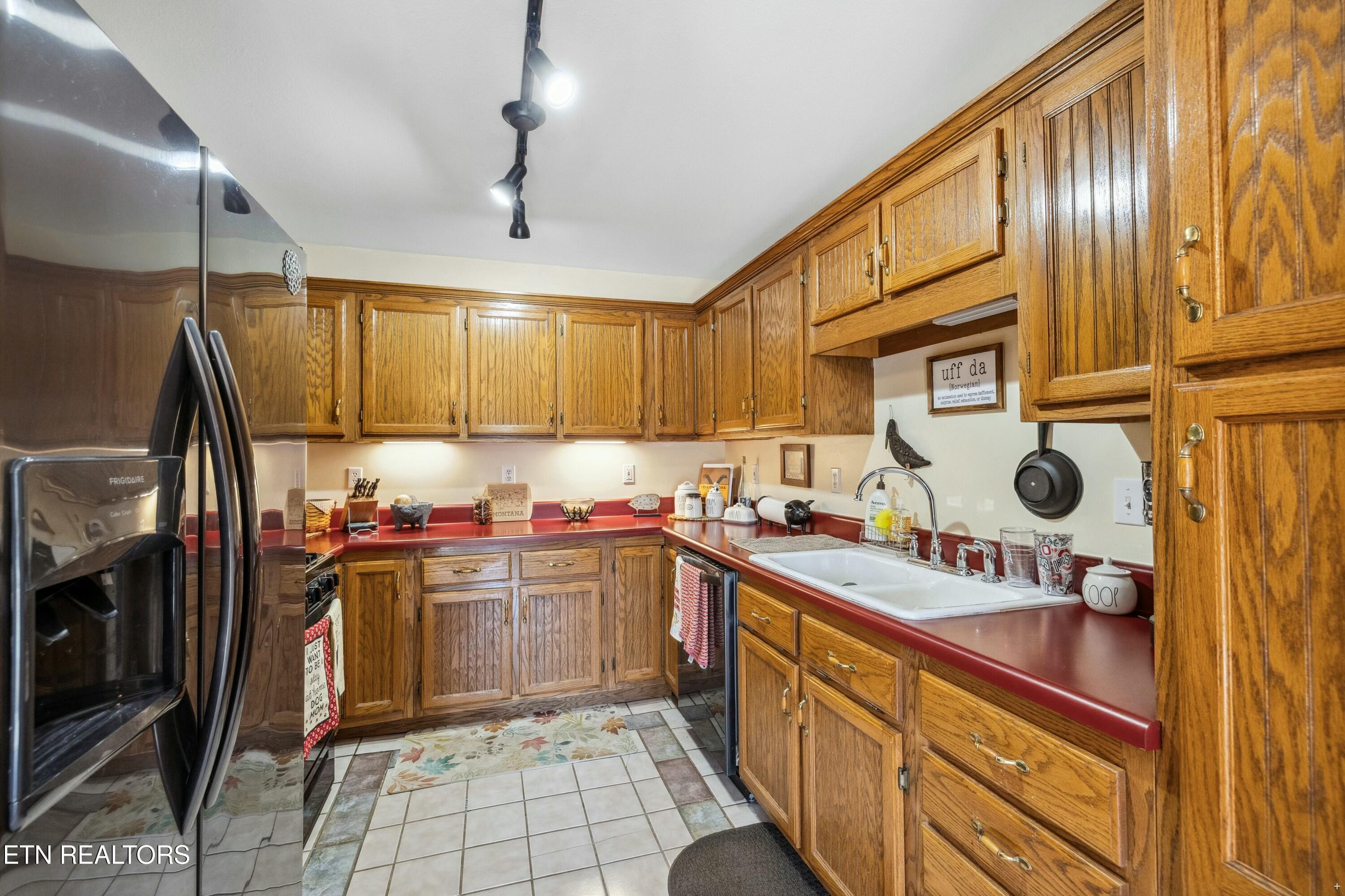 15966 Highway 72