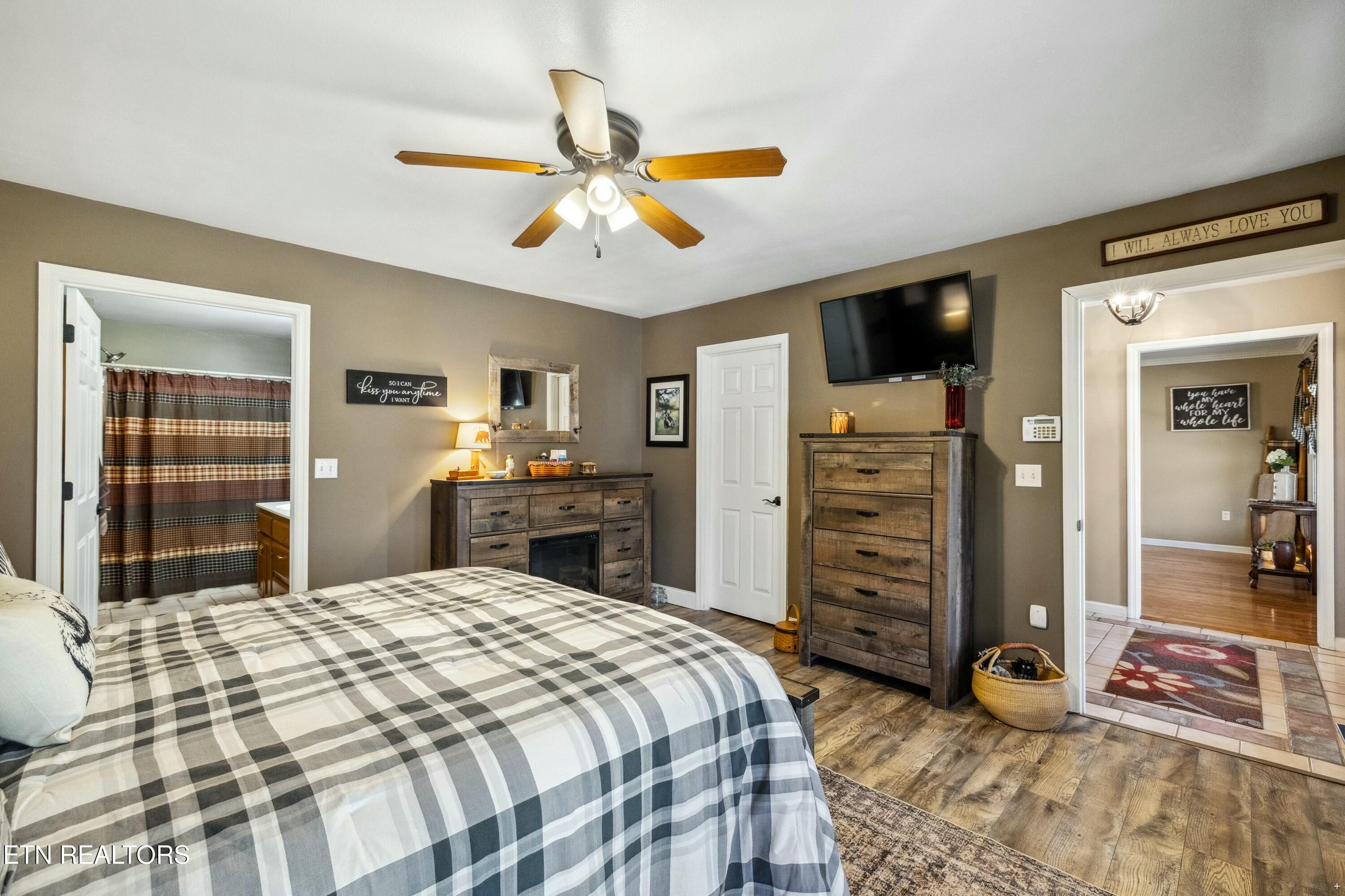 15966 Highway 72