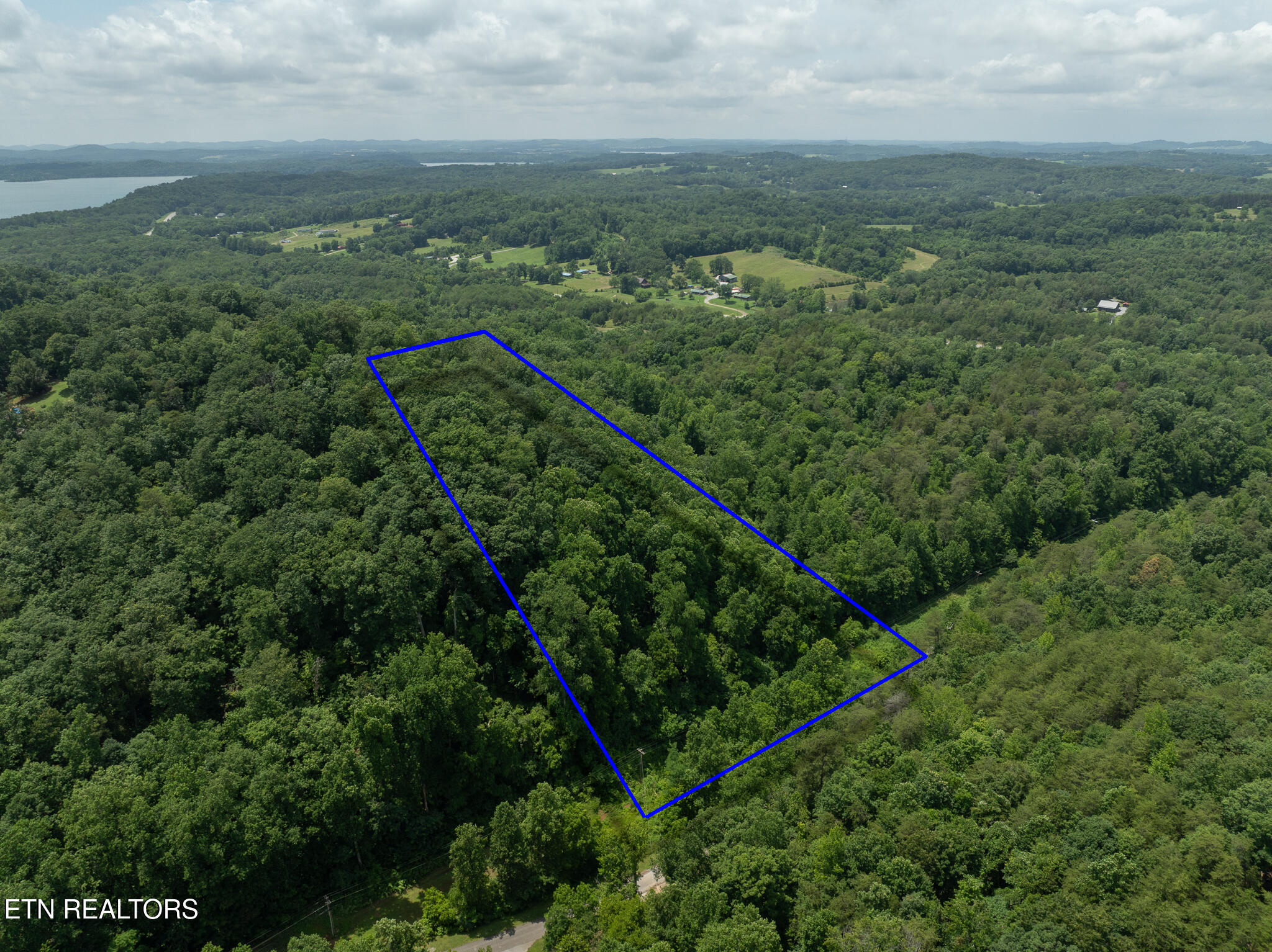 270 Smokey Rd