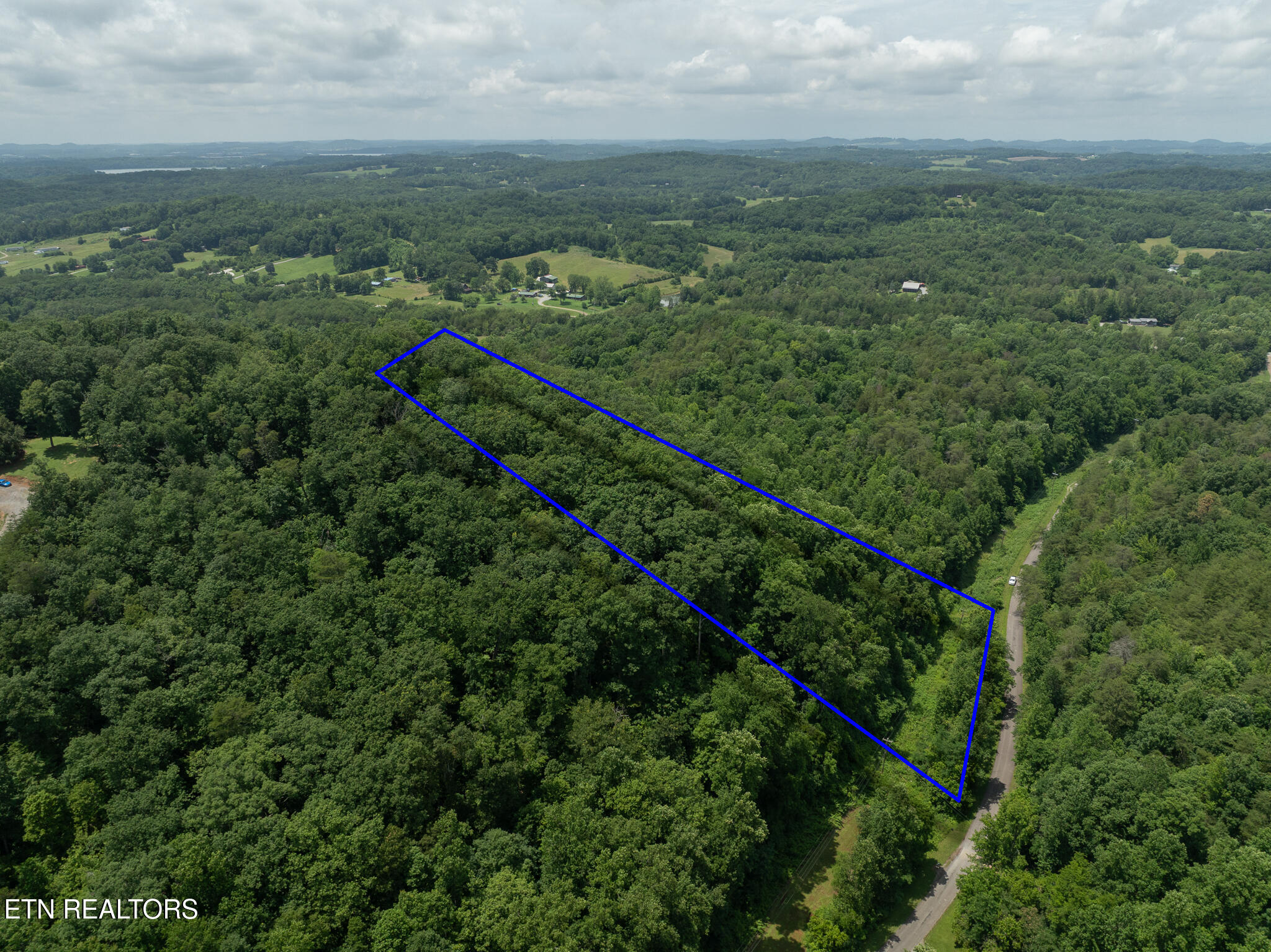 270 Smokey Rd