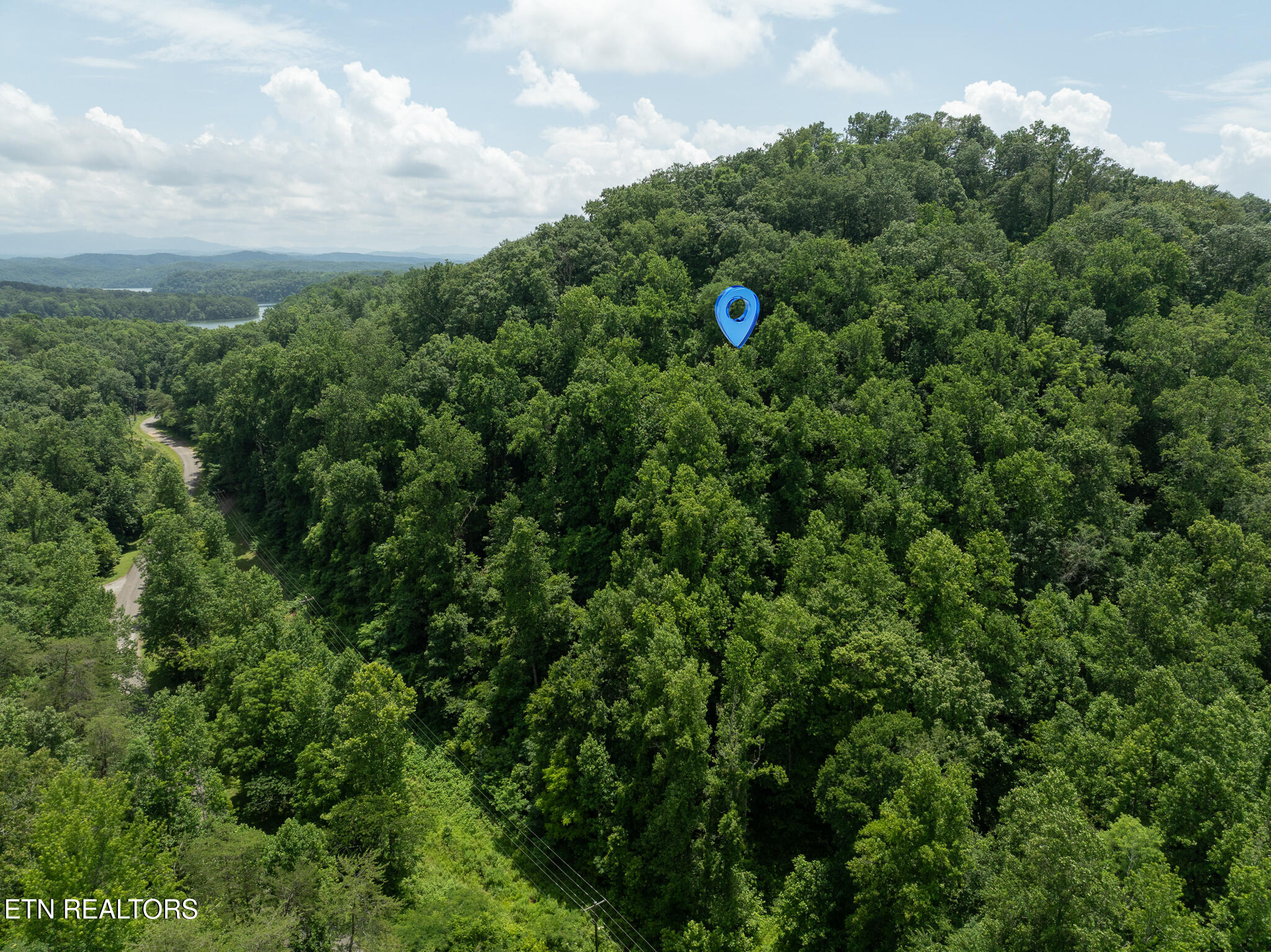 270 Smokey Rd