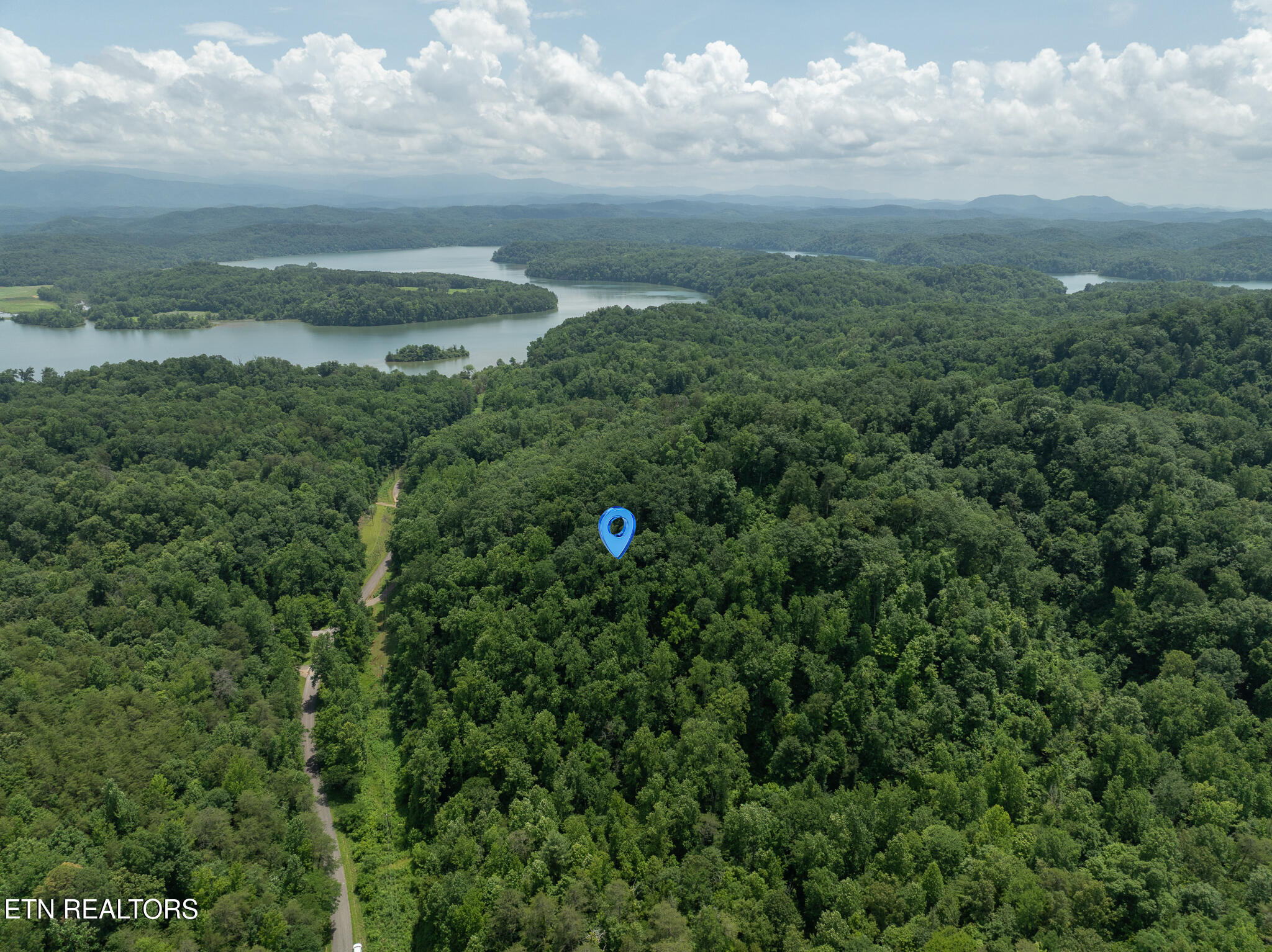270 Smokey Rd