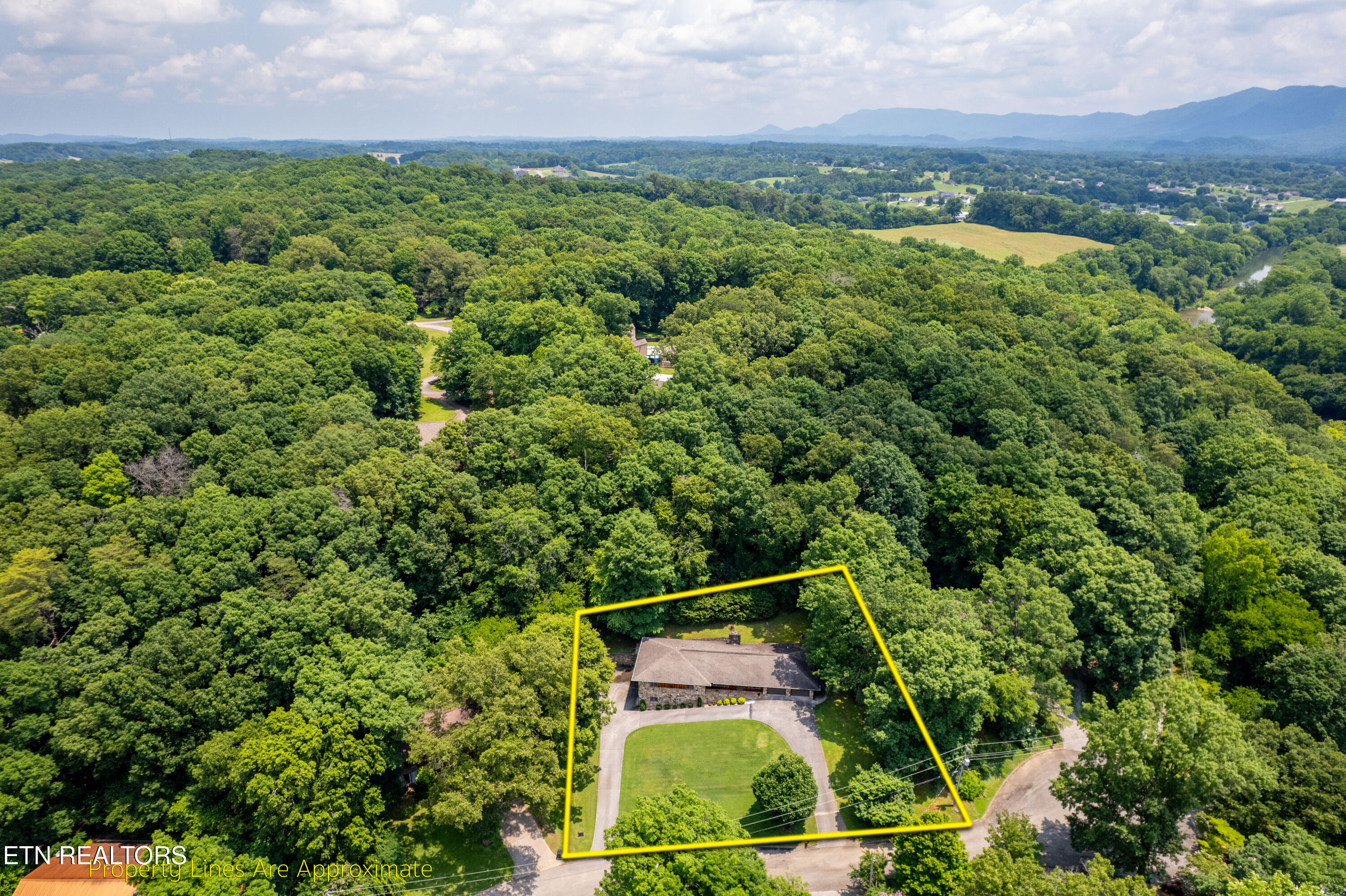 3837 Twin Island Drive