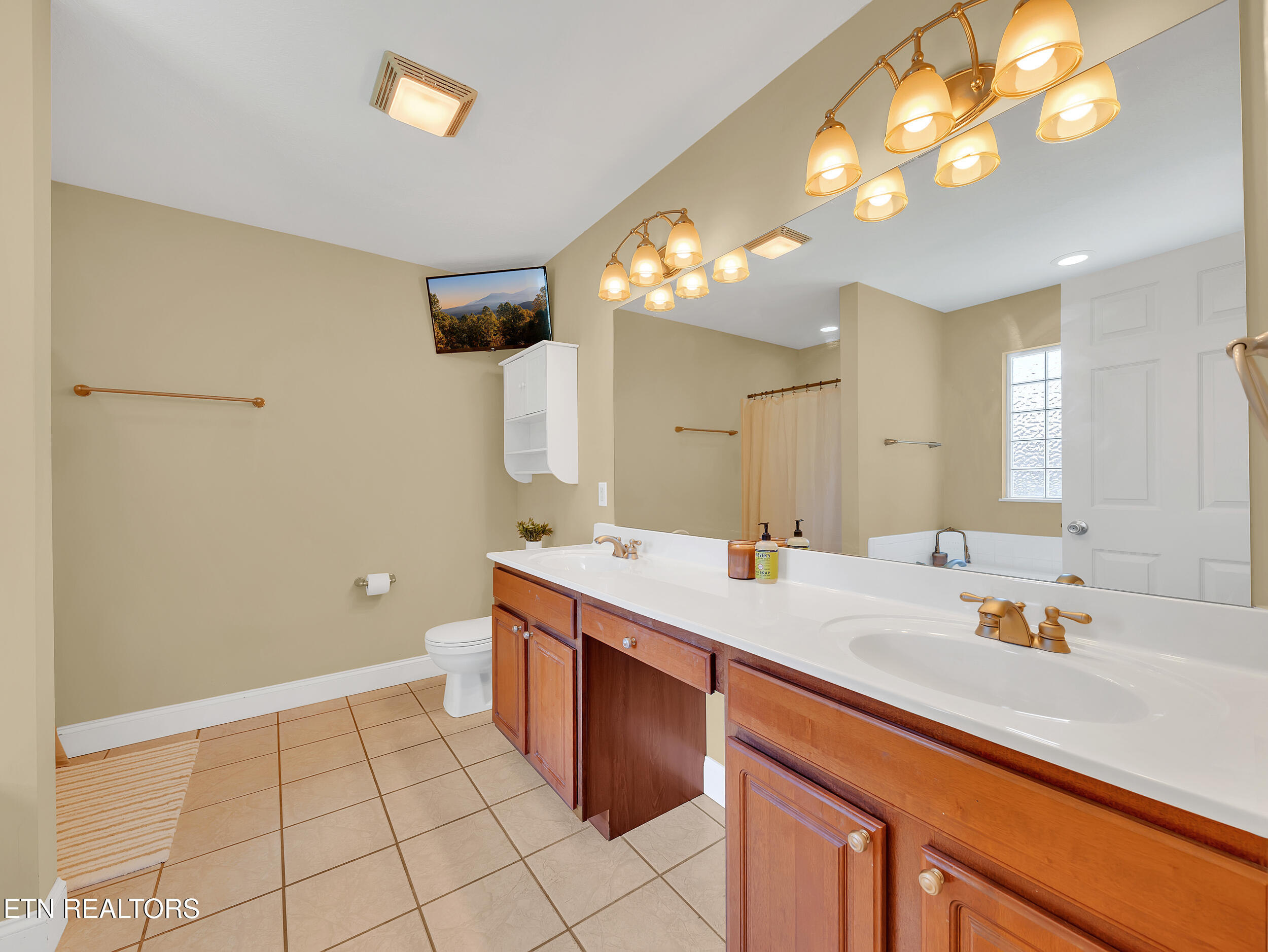 910 Mossy Grove Ln Lane