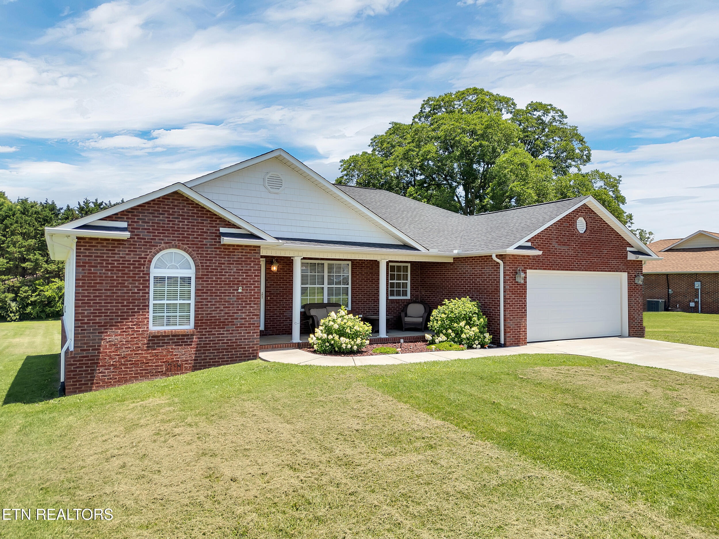 910 Mossy Grove Ln Lane