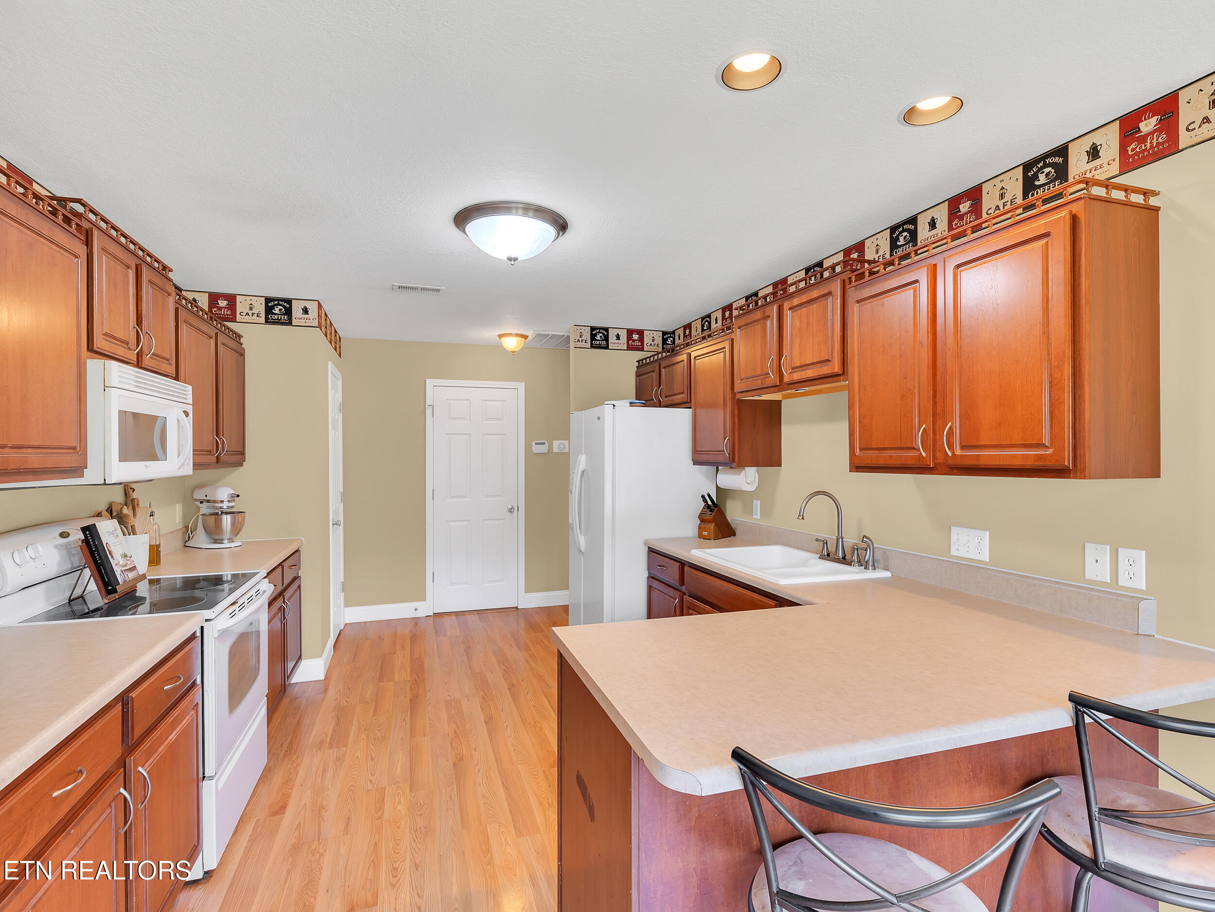 910 Mossy Grove Ln Lane