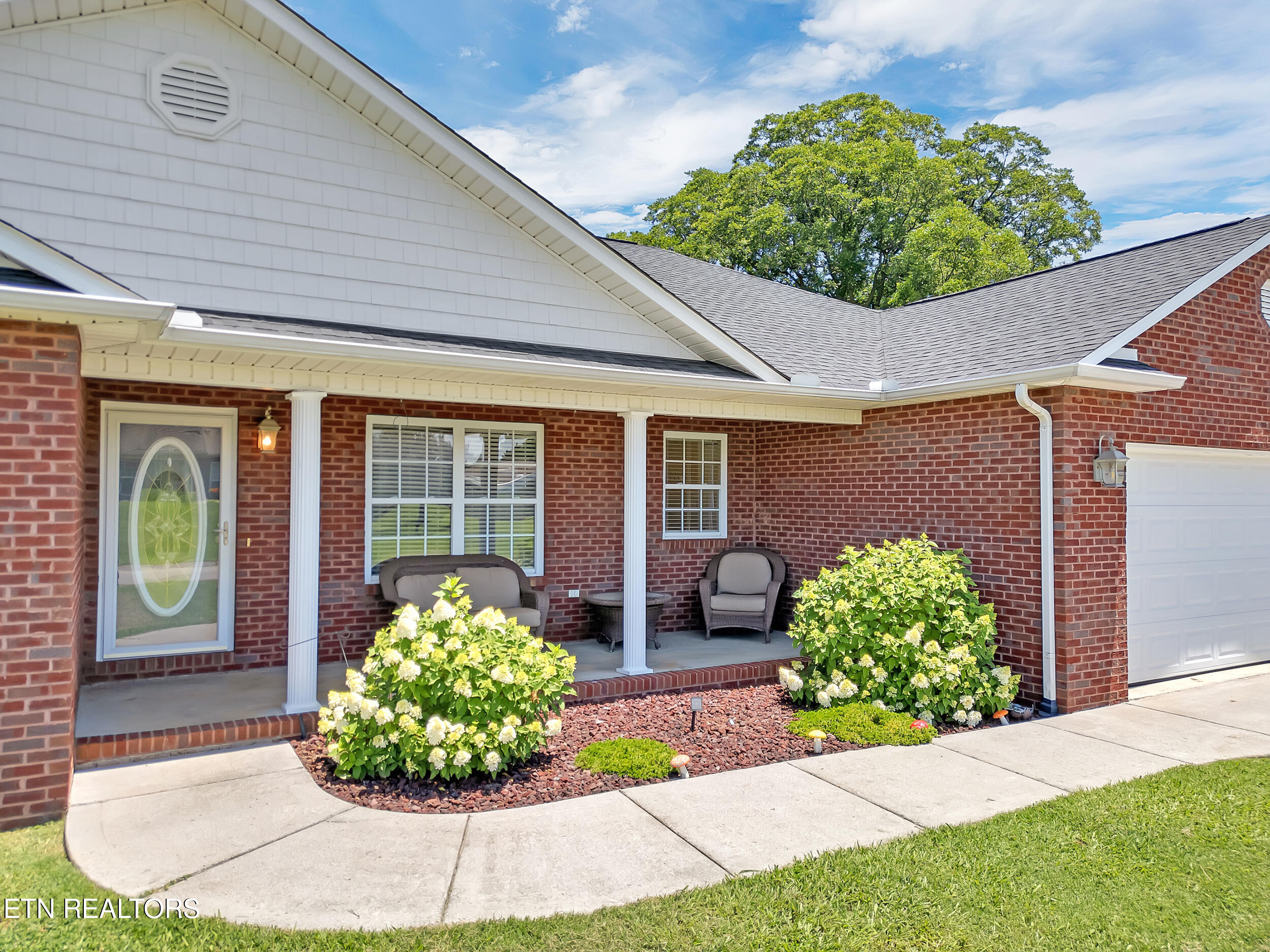 910 Mossy Grove Ln Lane