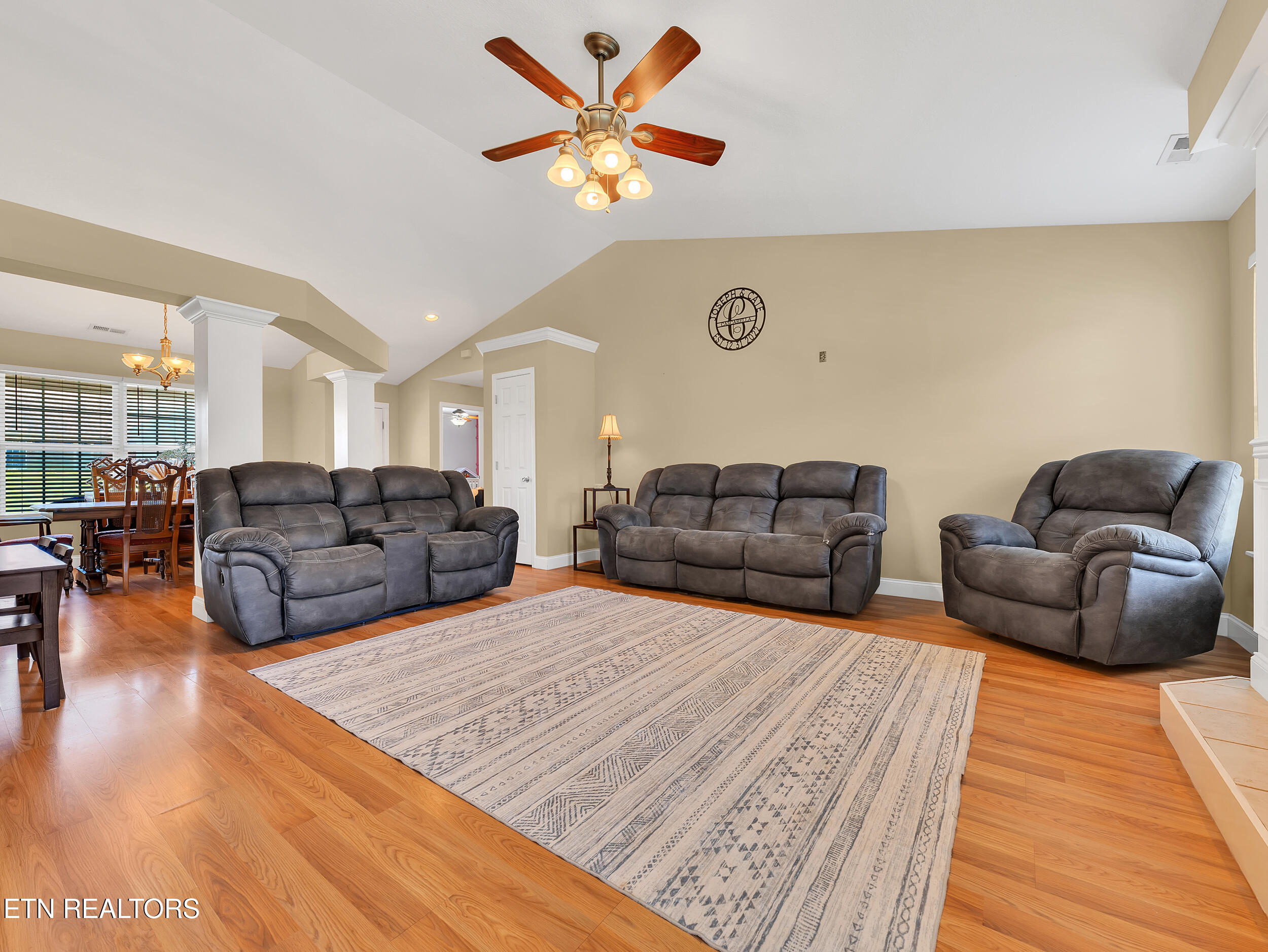 910 Mossy Grove Ln Lane