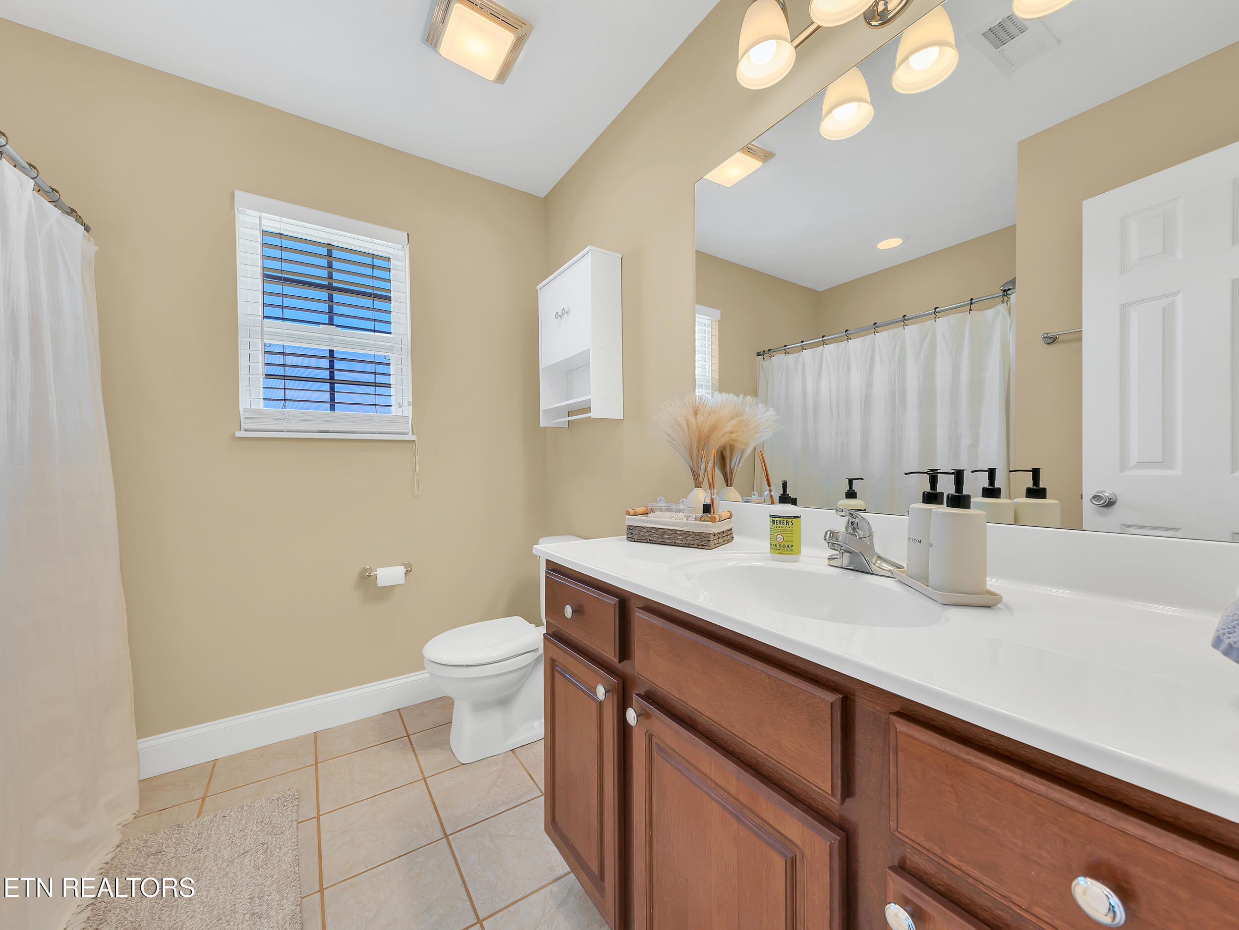 910 Mossy Grove Ln Lane