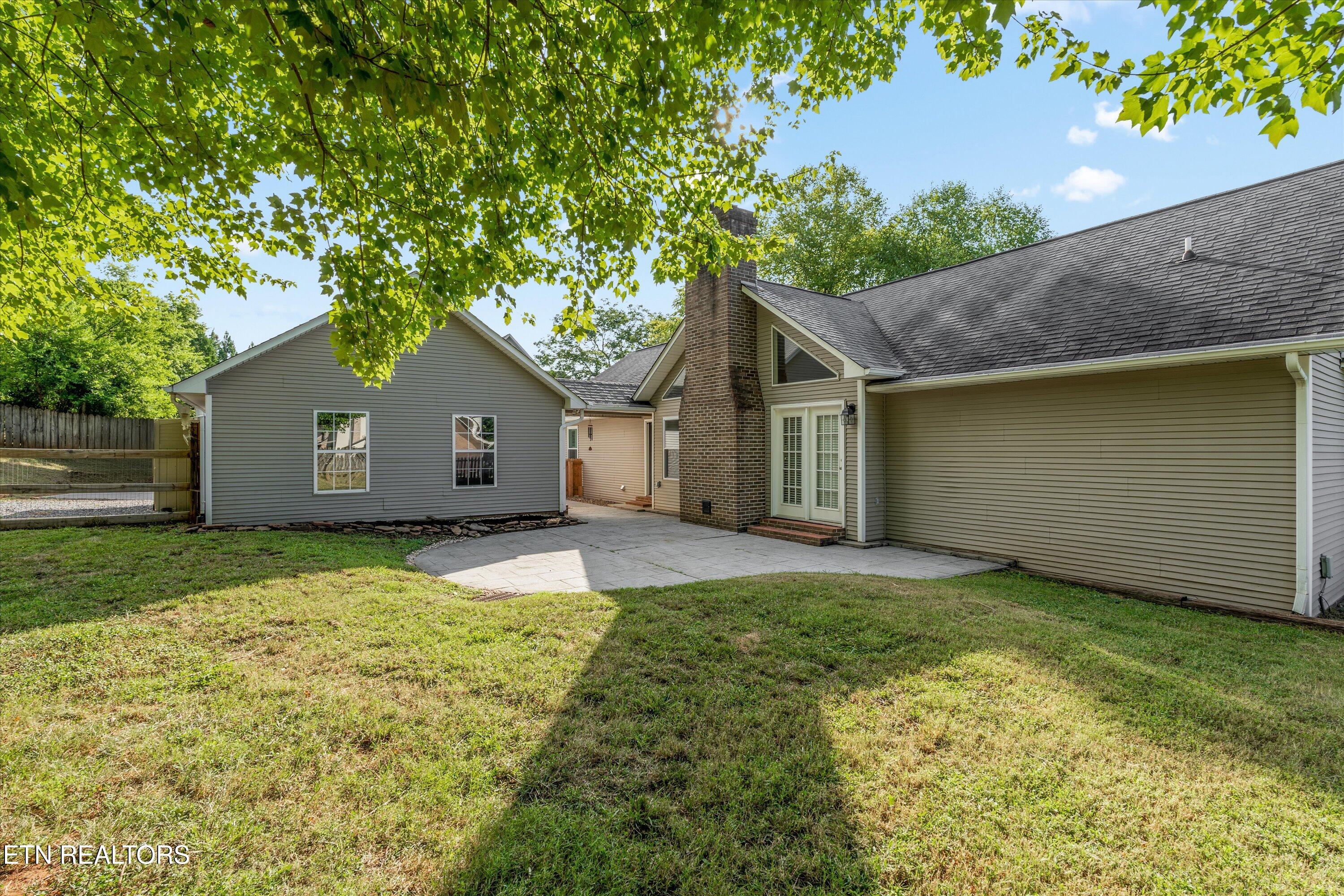 1717 Westcliff Drive