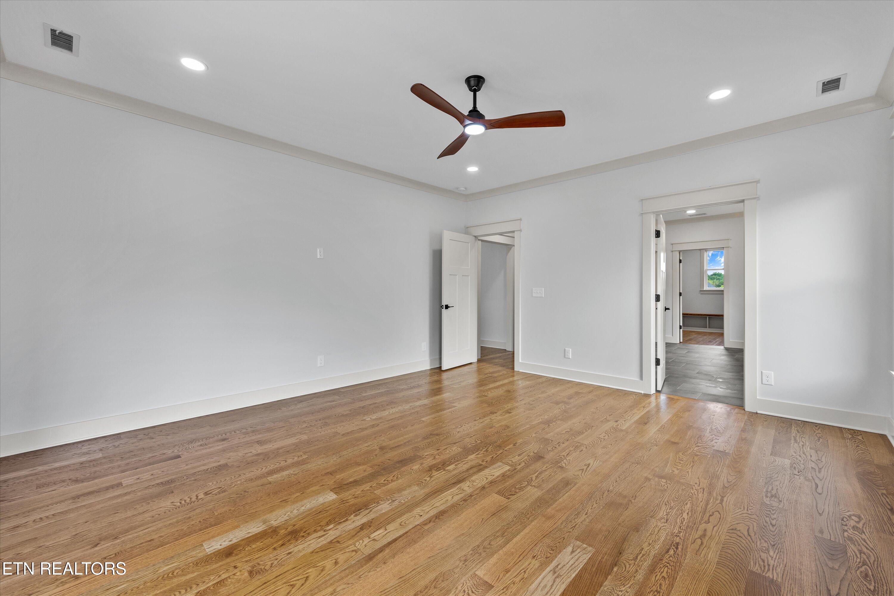 5914 John Drive