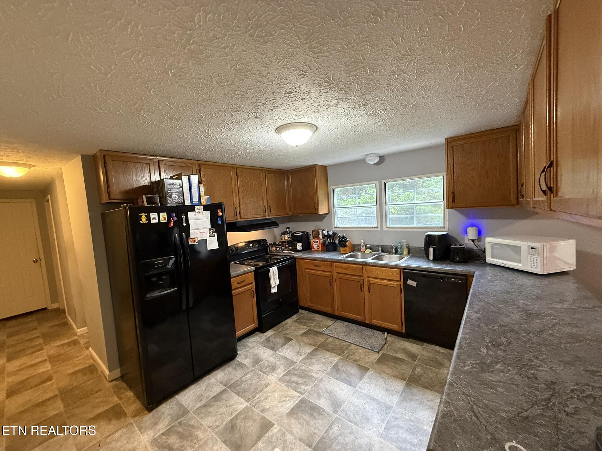 604 Oak Grove Rd