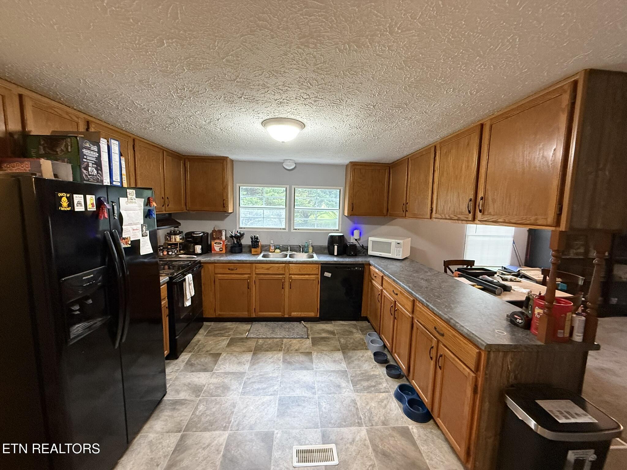 604 Oak Grove Rd