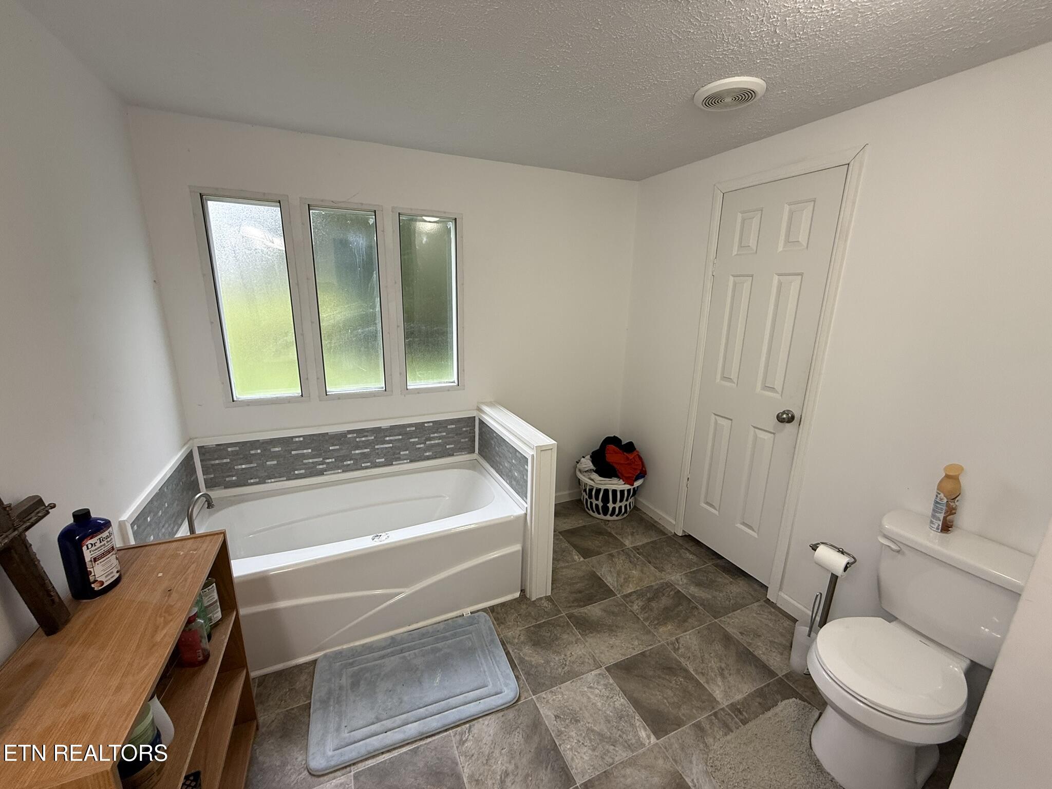 604 Oak Grove Rd