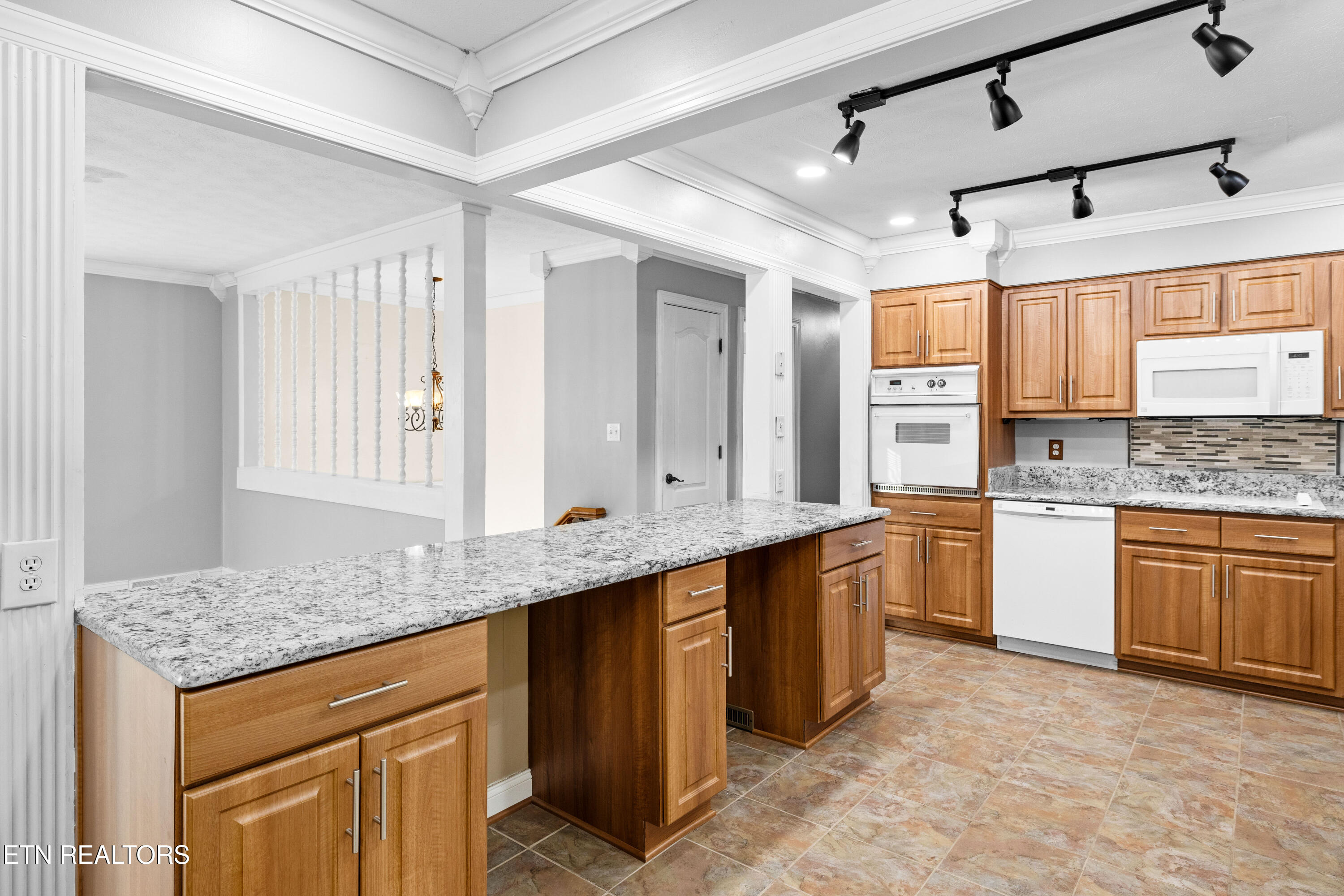 1215 S Dogwood Drive