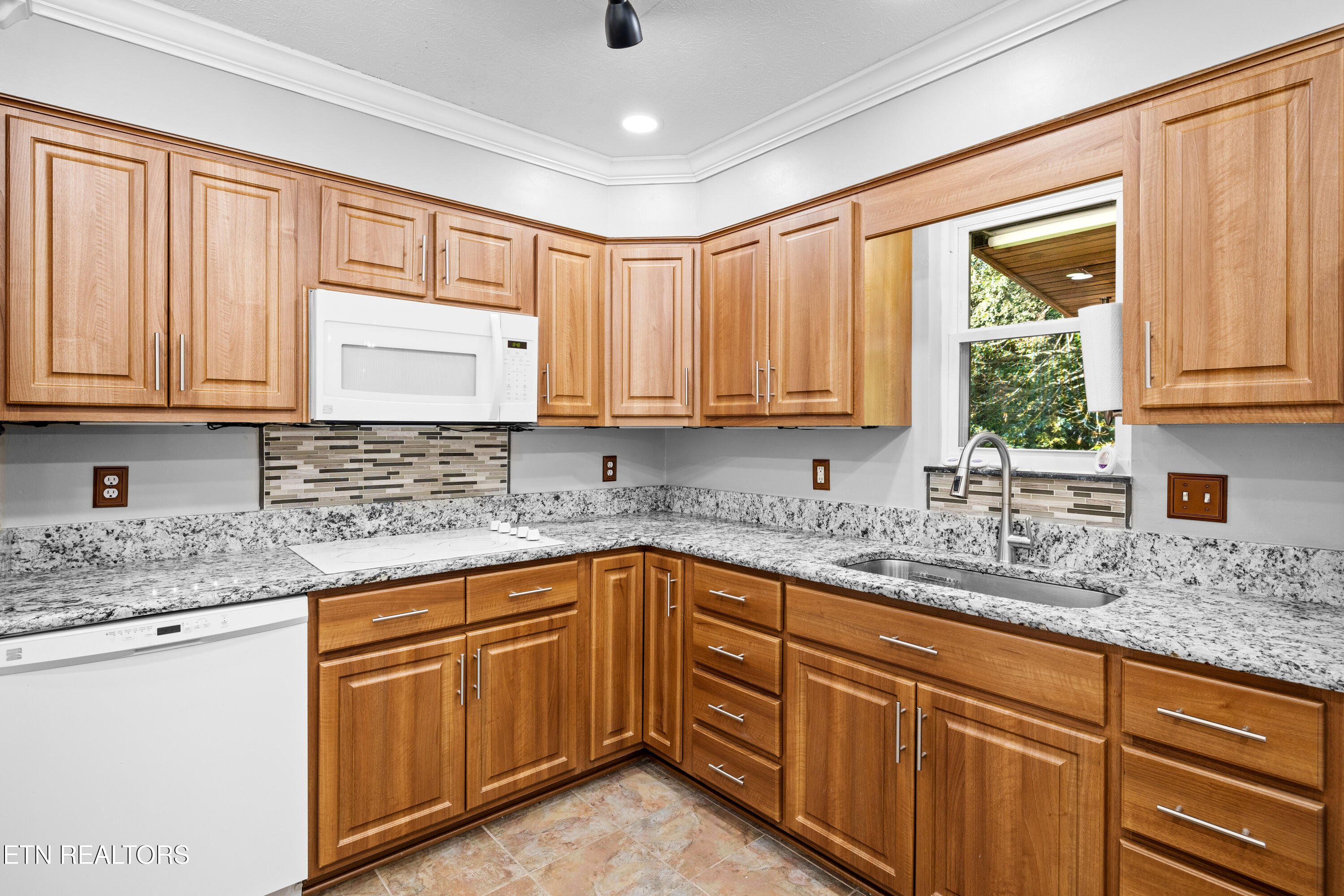 1215 S Dogwood Drive