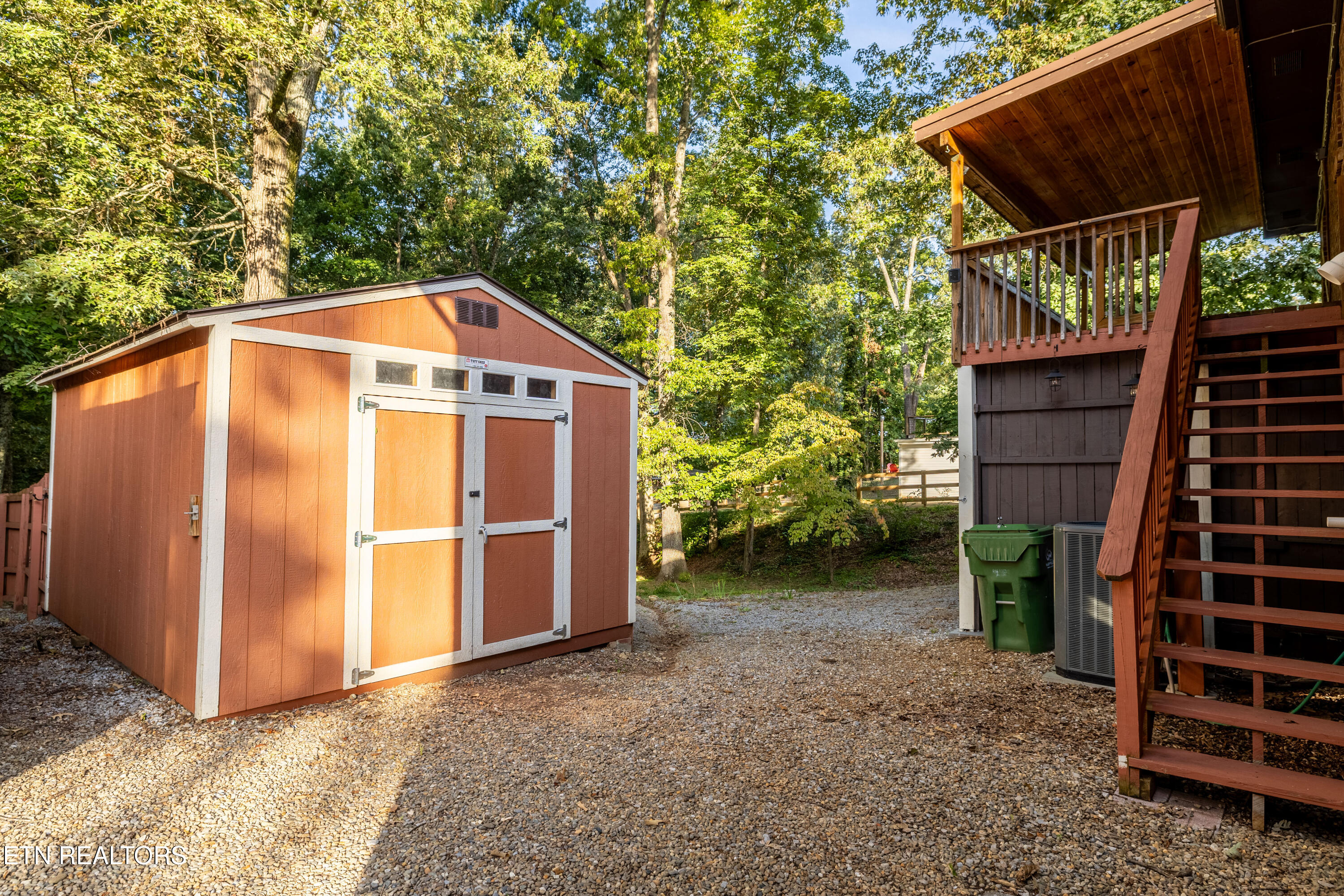 1215 S Dogwood Drive