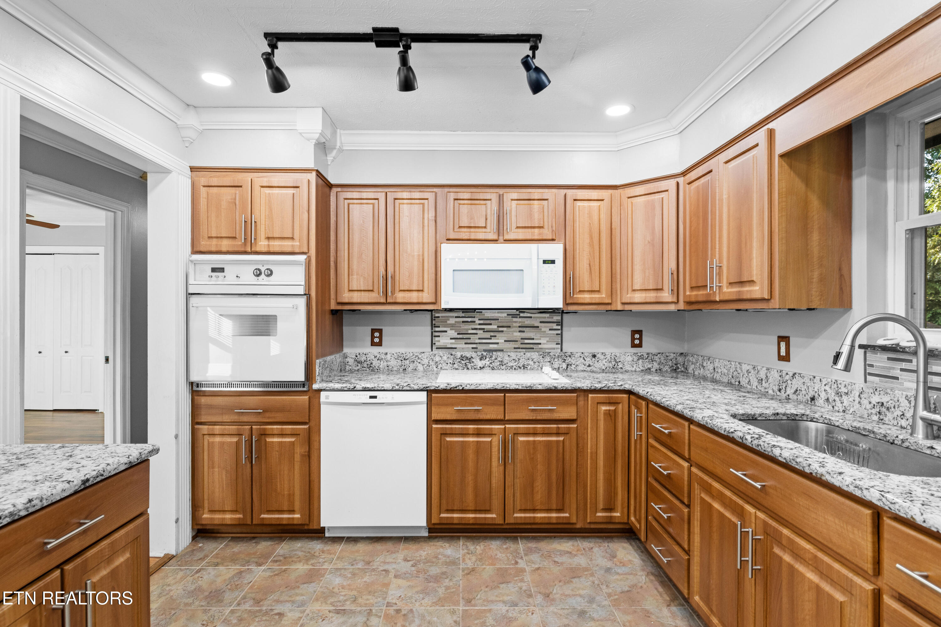 1215 S Dogwood Drive