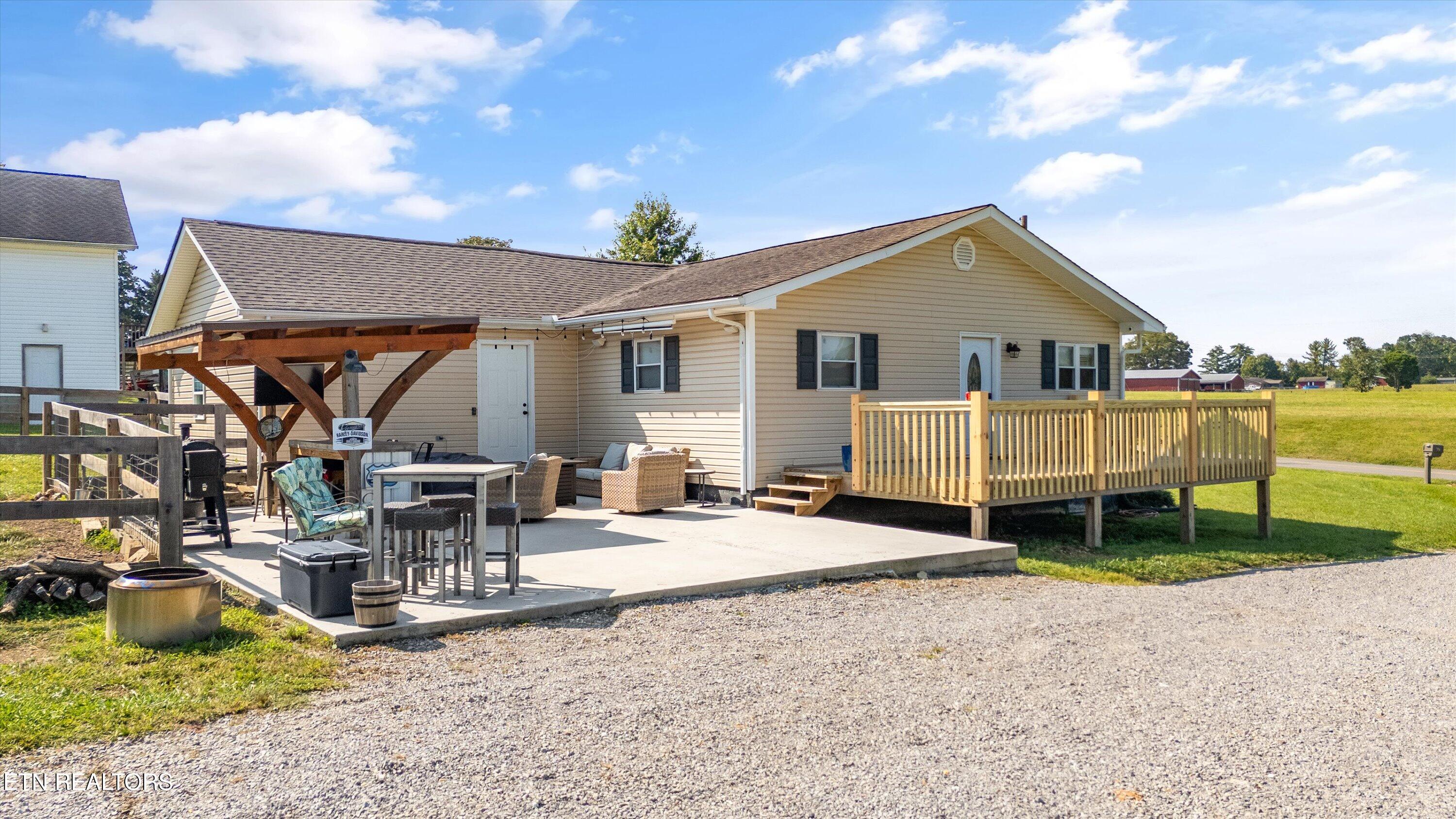 617 County Farm Rd