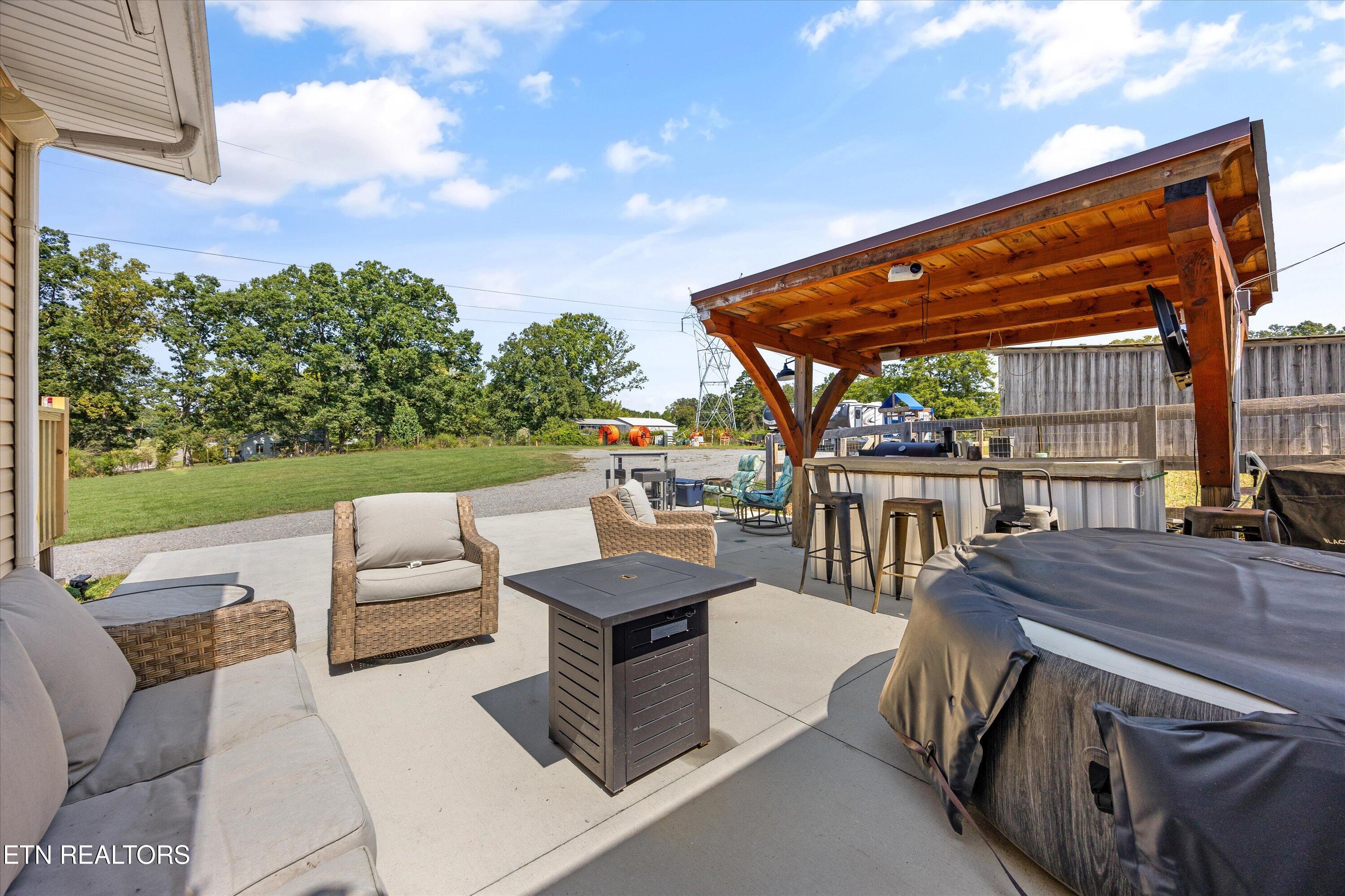 617 County Farm Rd