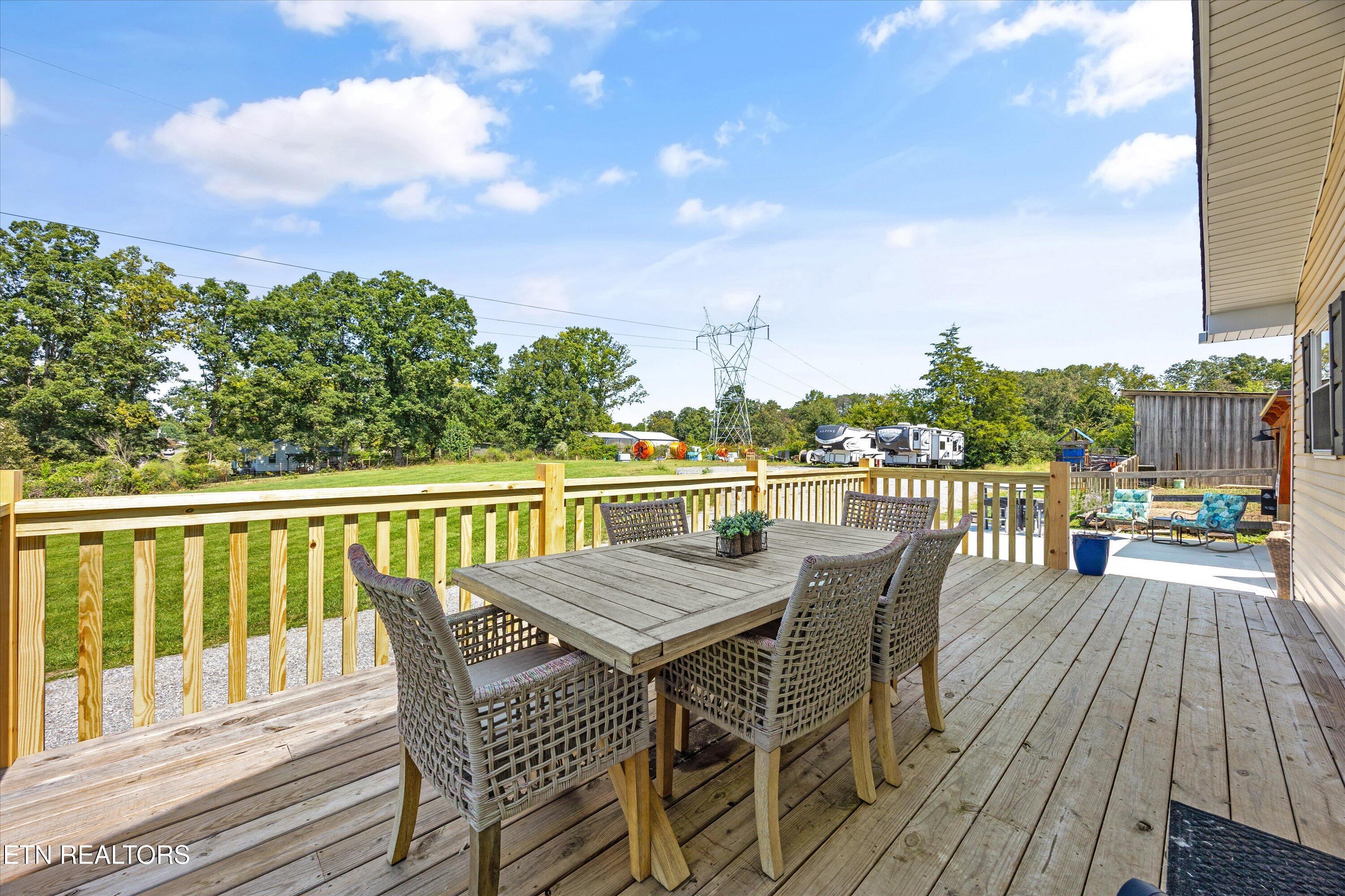 617 County Farm Rd