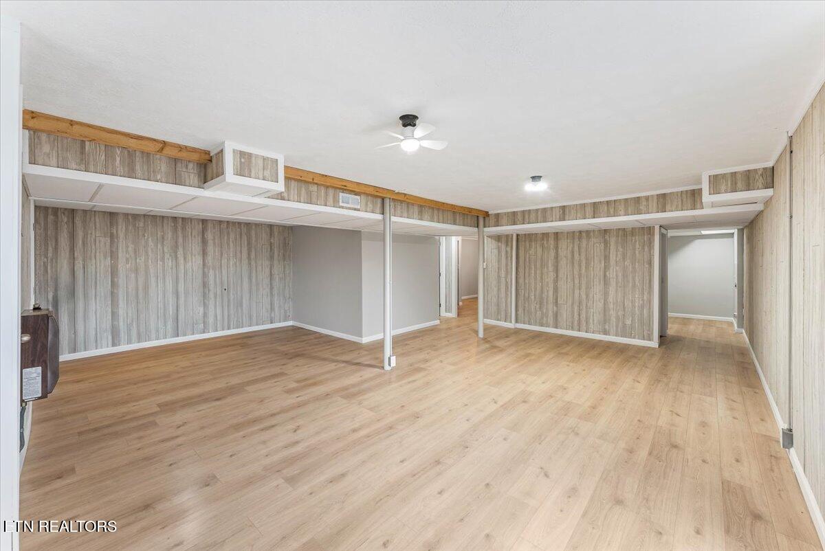 1624 Everett Ave