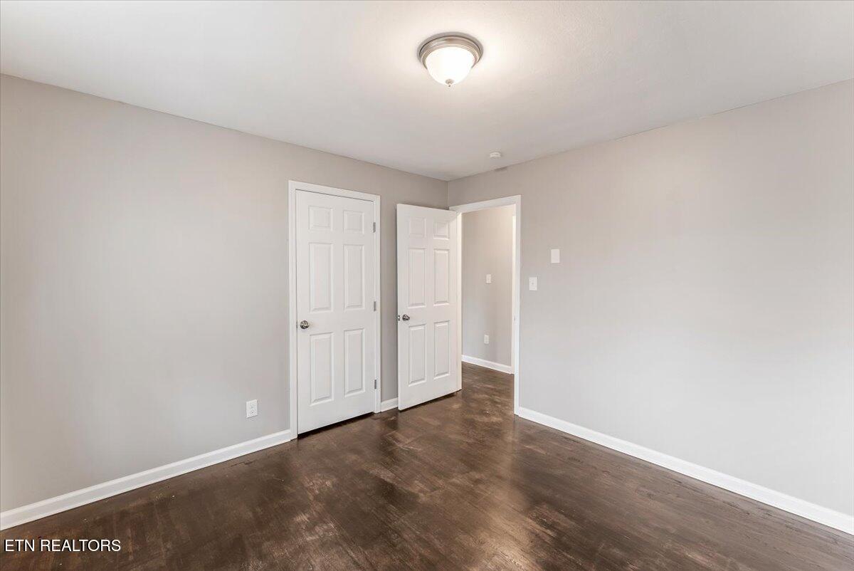 1624 Everett Ave
