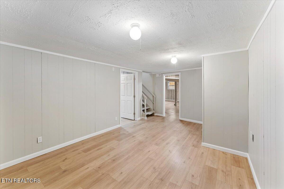 1624 Everett Ave