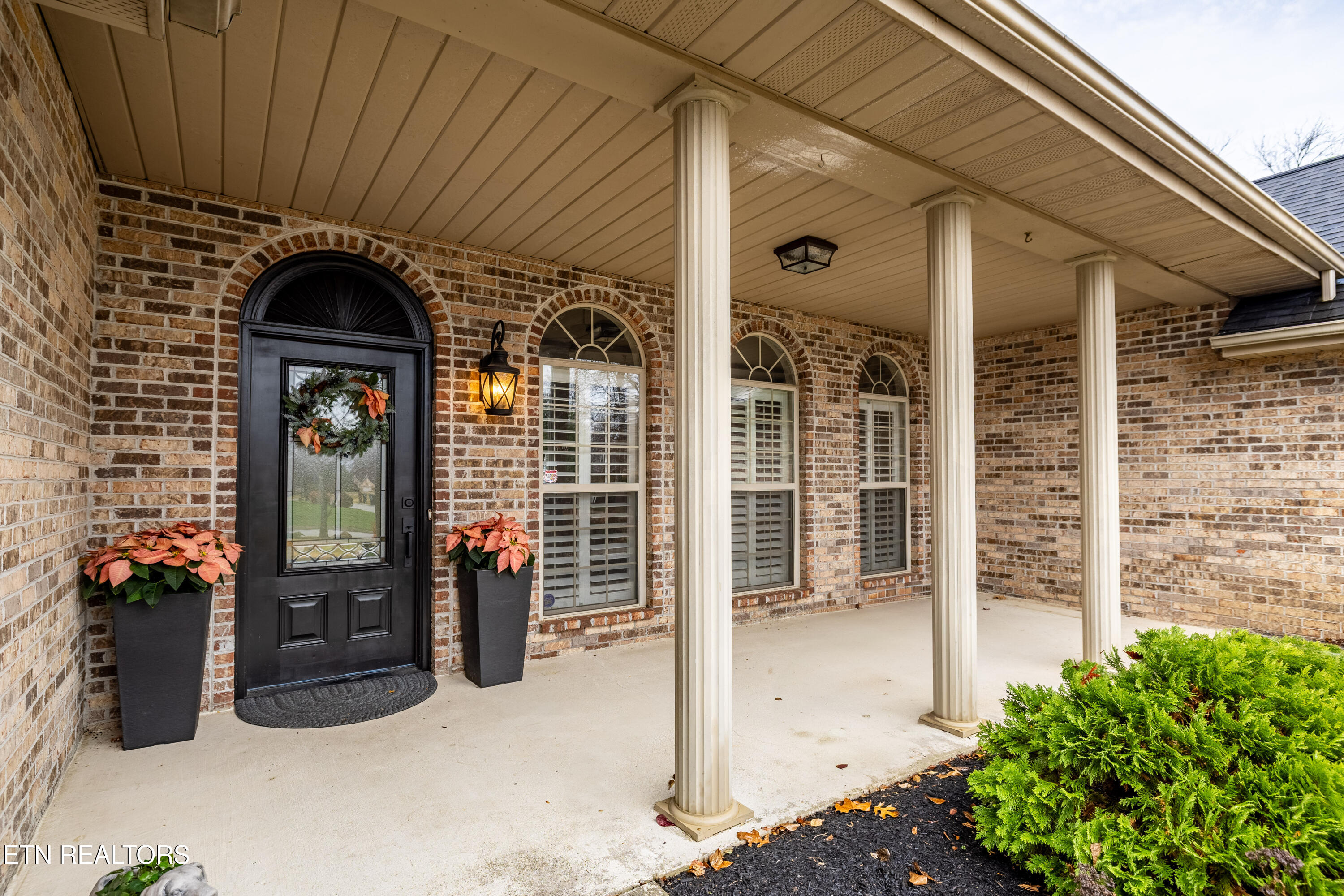 1213 N North Wingate Way