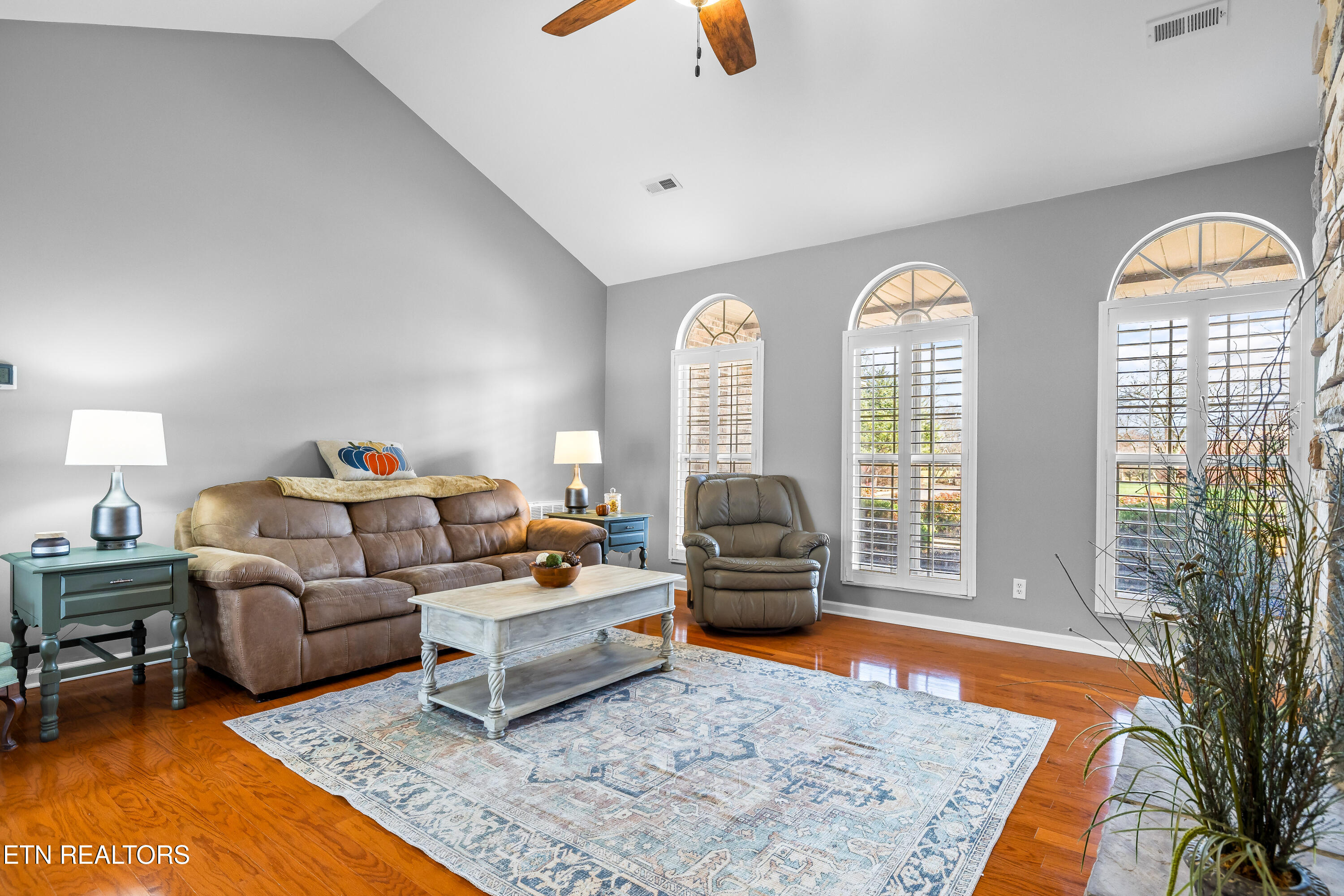 1213 N North Wingate Way