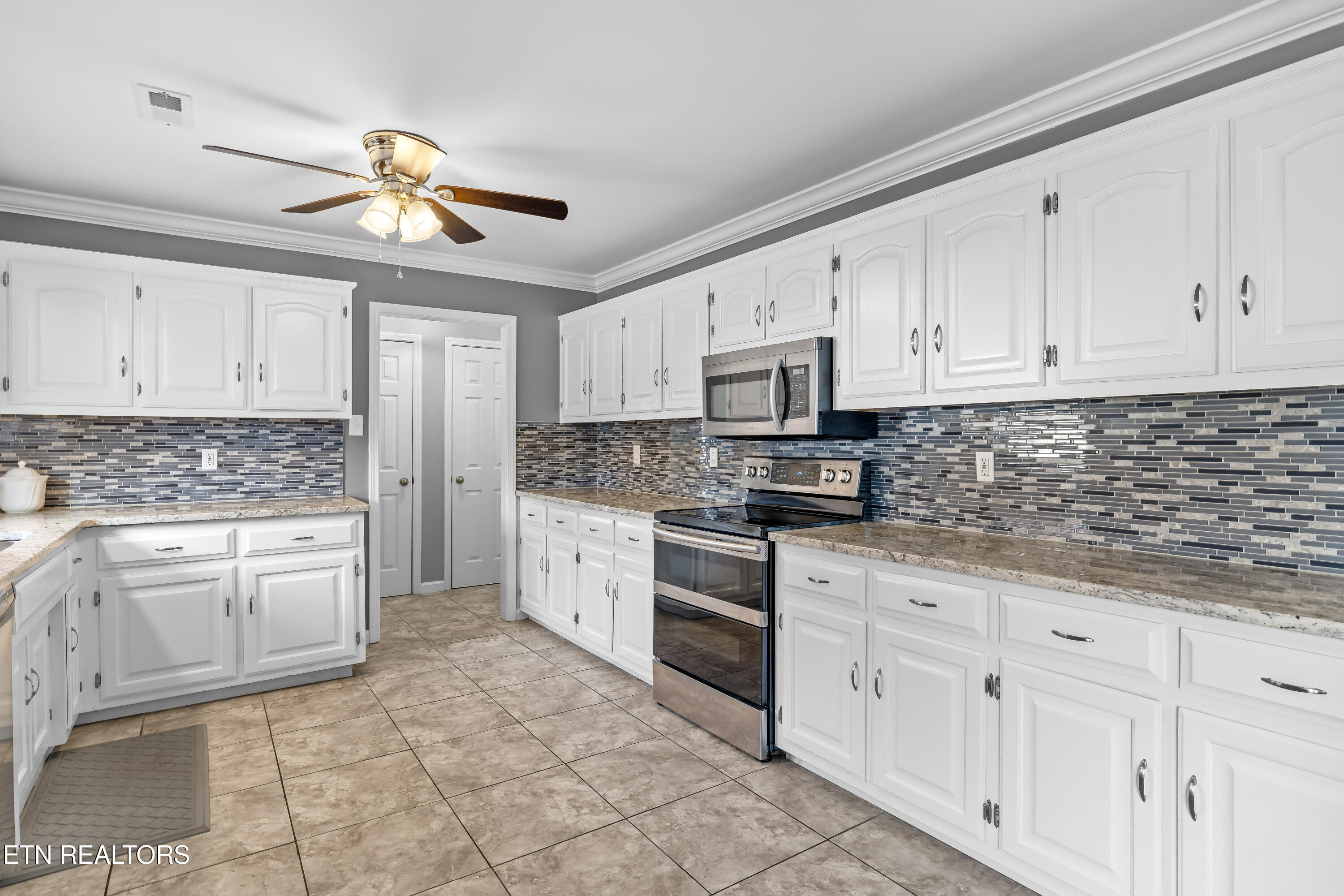 1213 N North Wingate Way