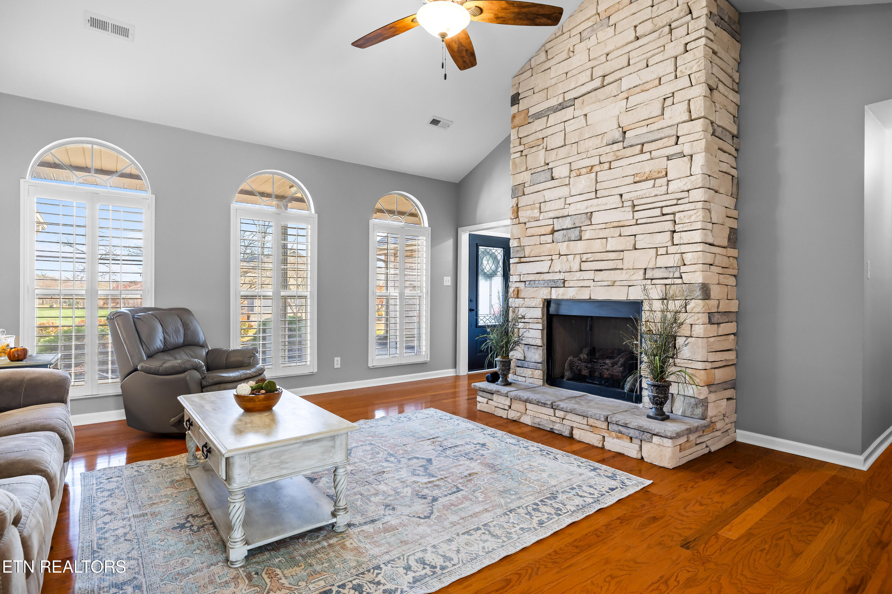 1213 N North Wingate Way