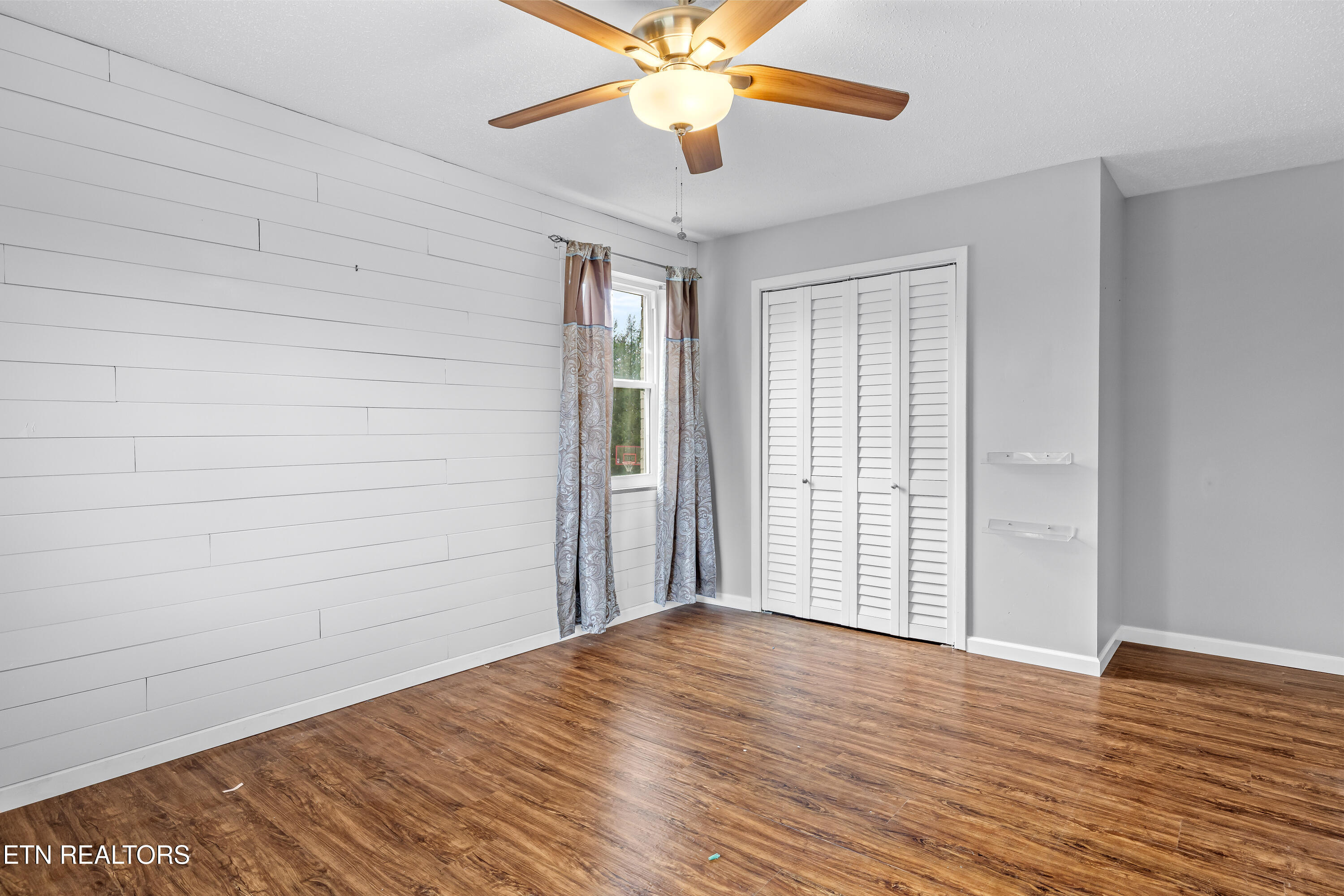 2905 Pleasant View Ave