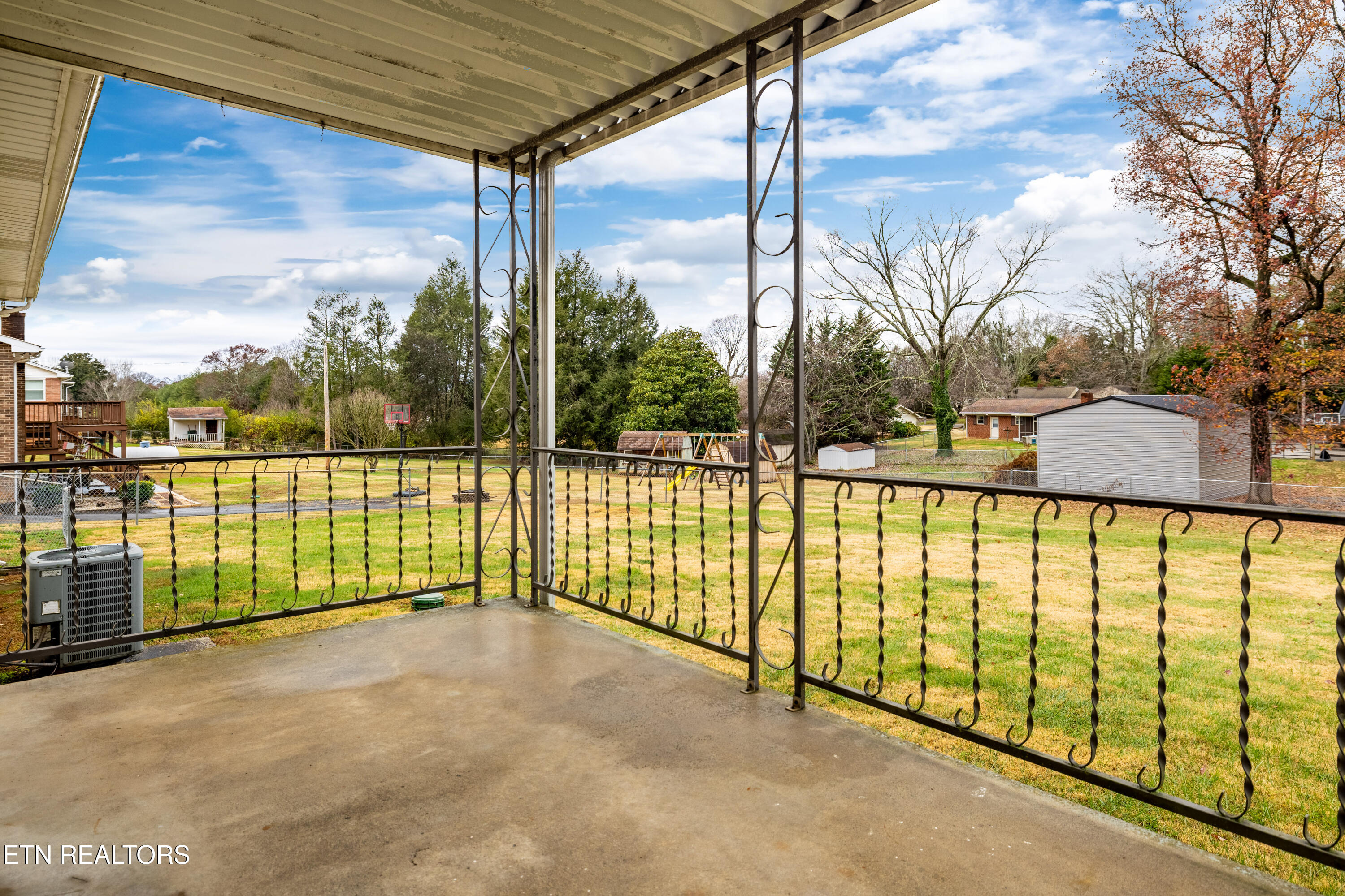 2905 Pleasant View Ave