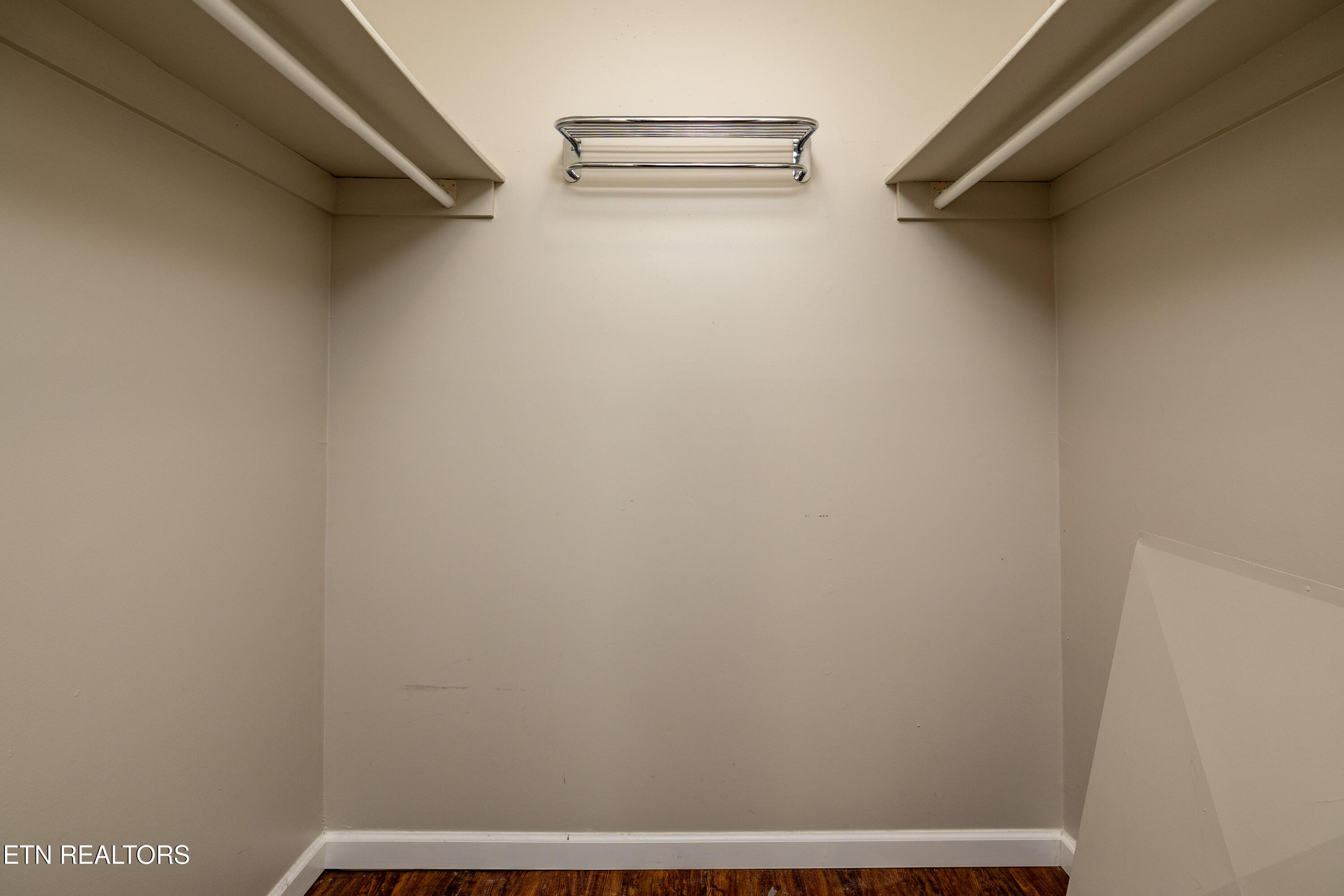 2905 Pleasant View Ave