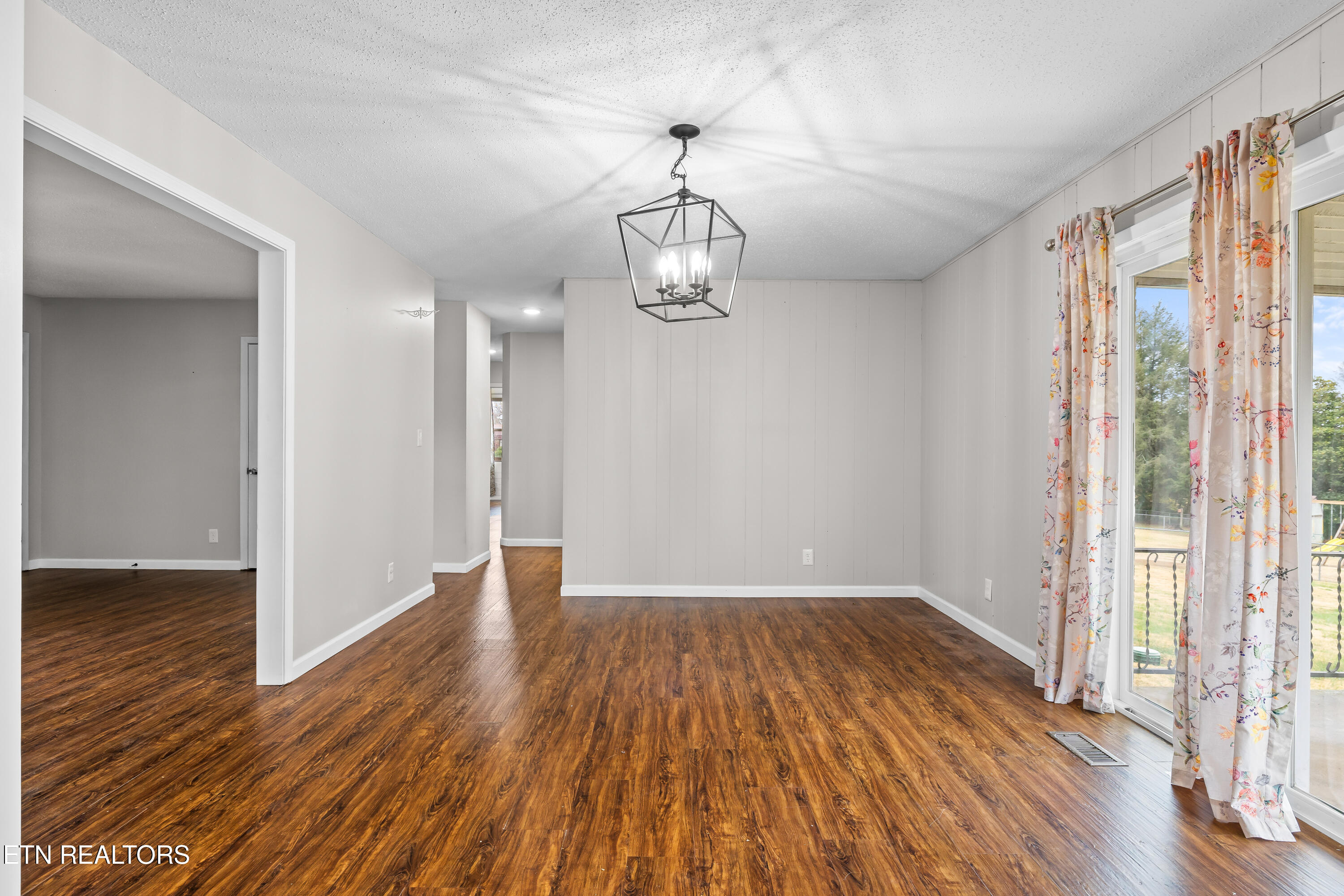 2905 Pleasant View Ave