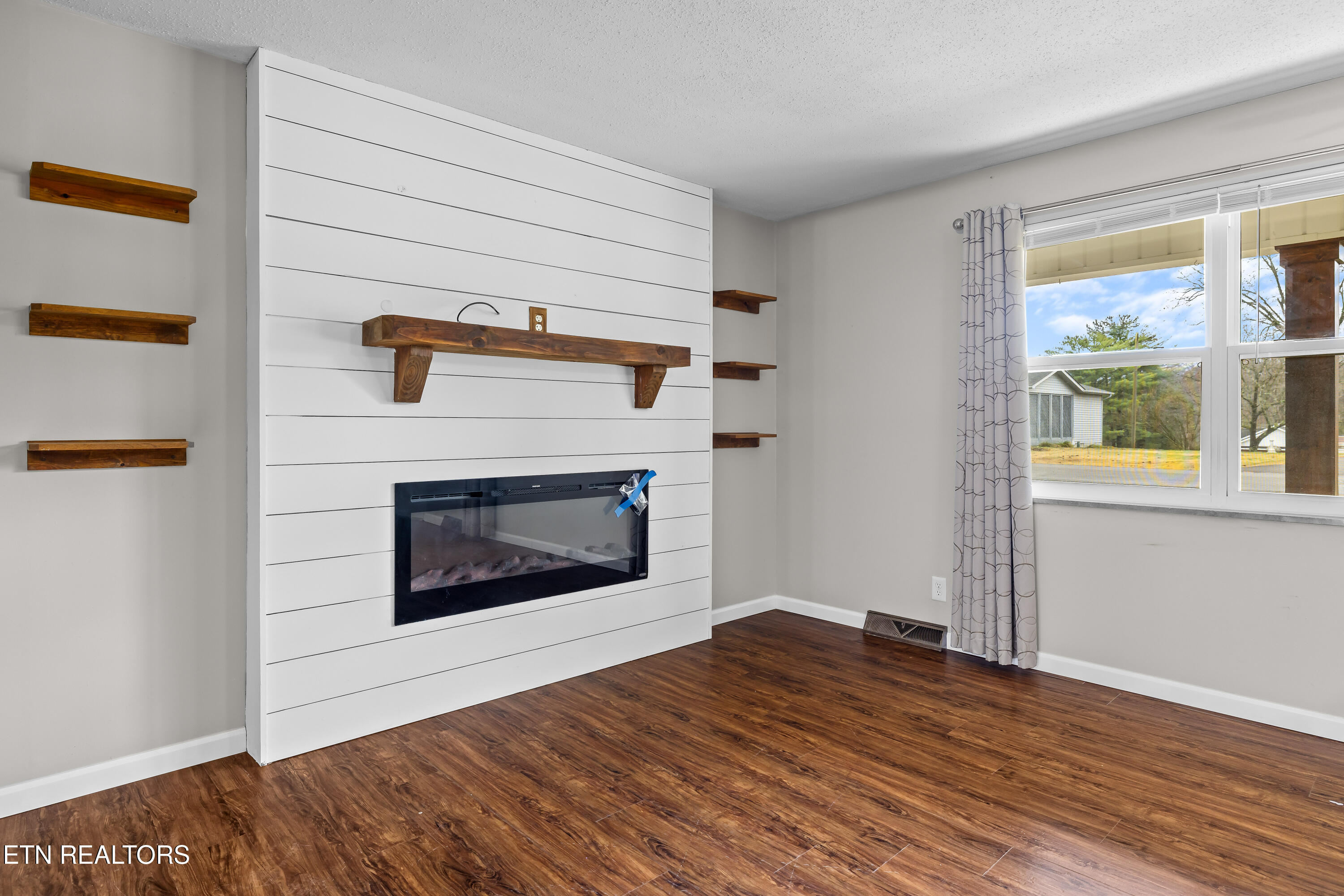 2905 Pleasant View Ave