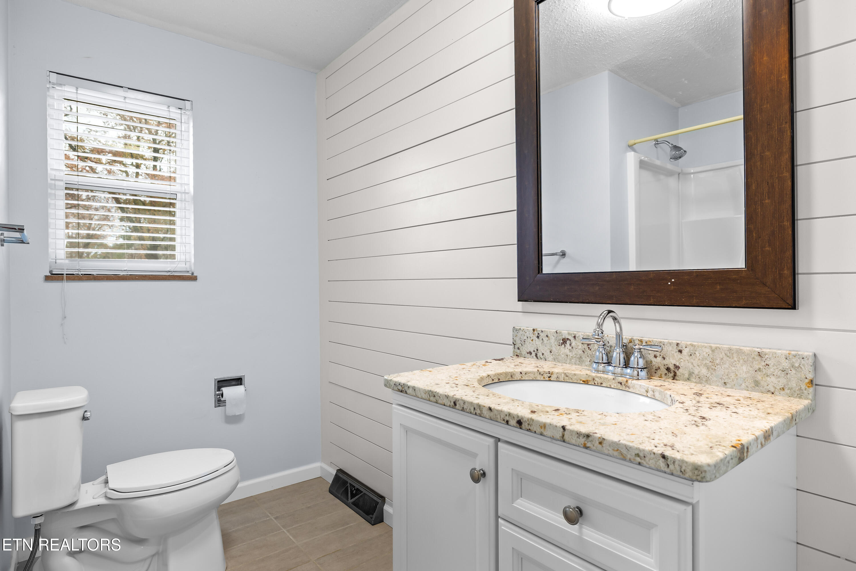 2905 Pleasant View Ave