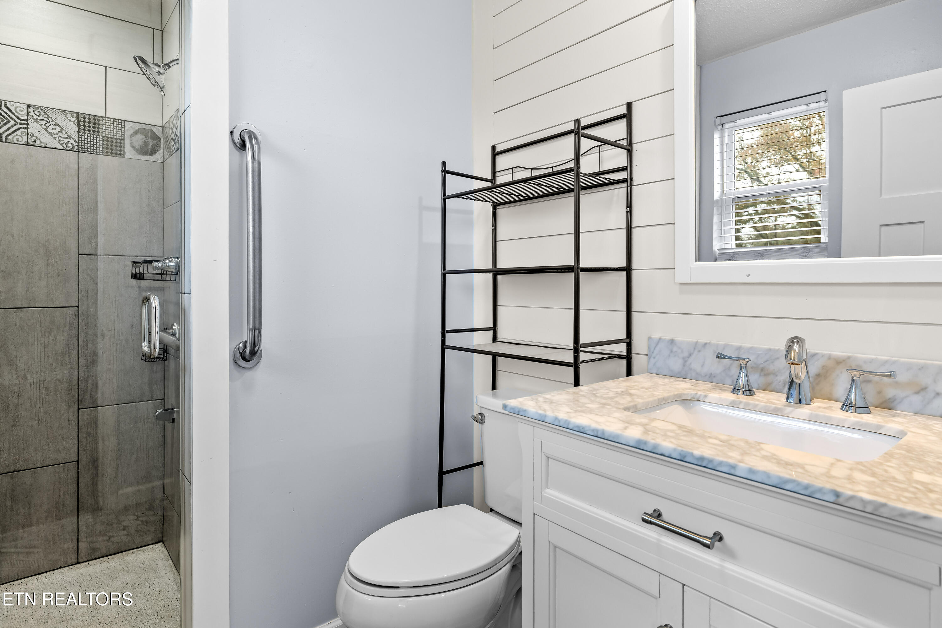 2905 Pleasant View Ave