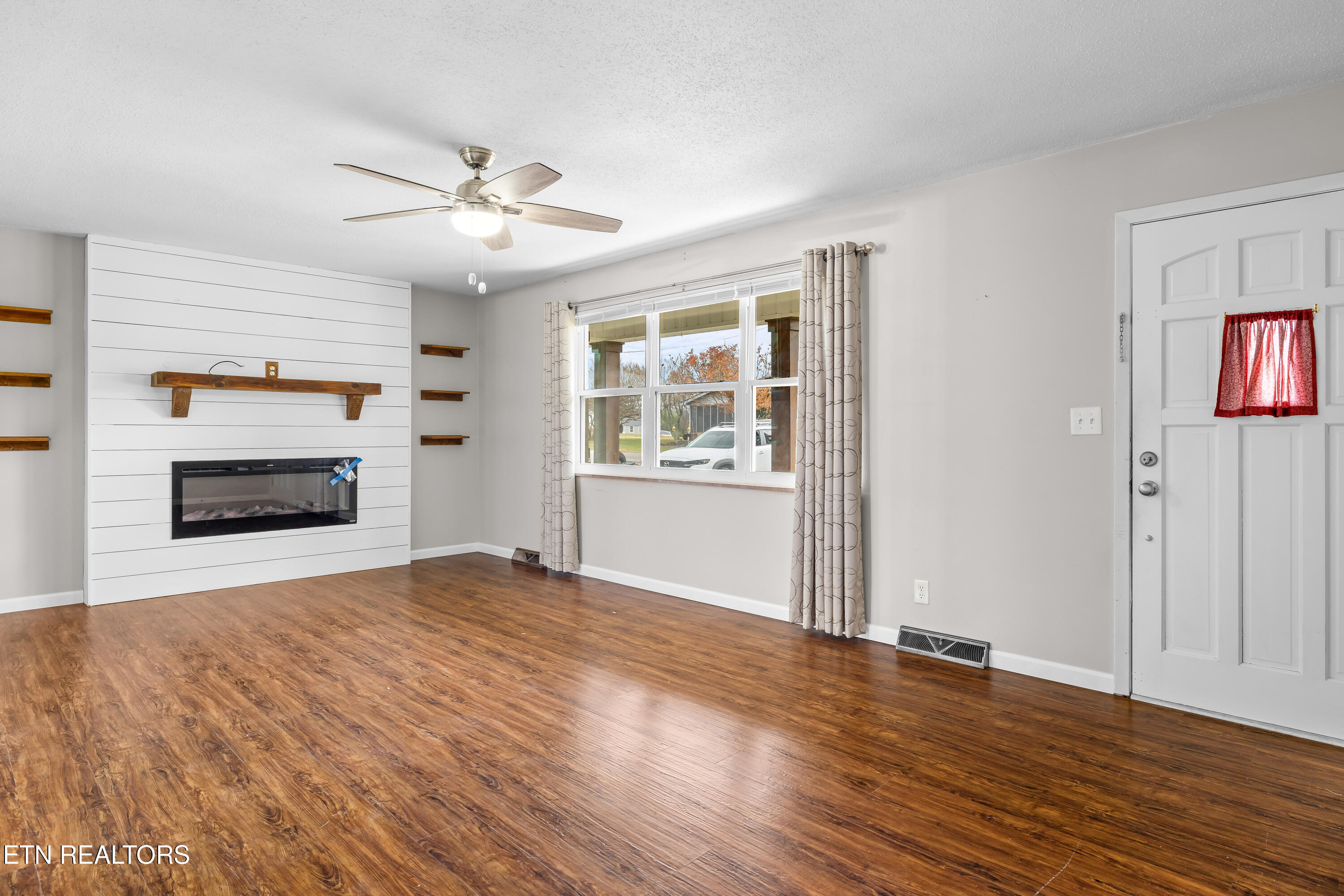 2905 Pleasant View Ave