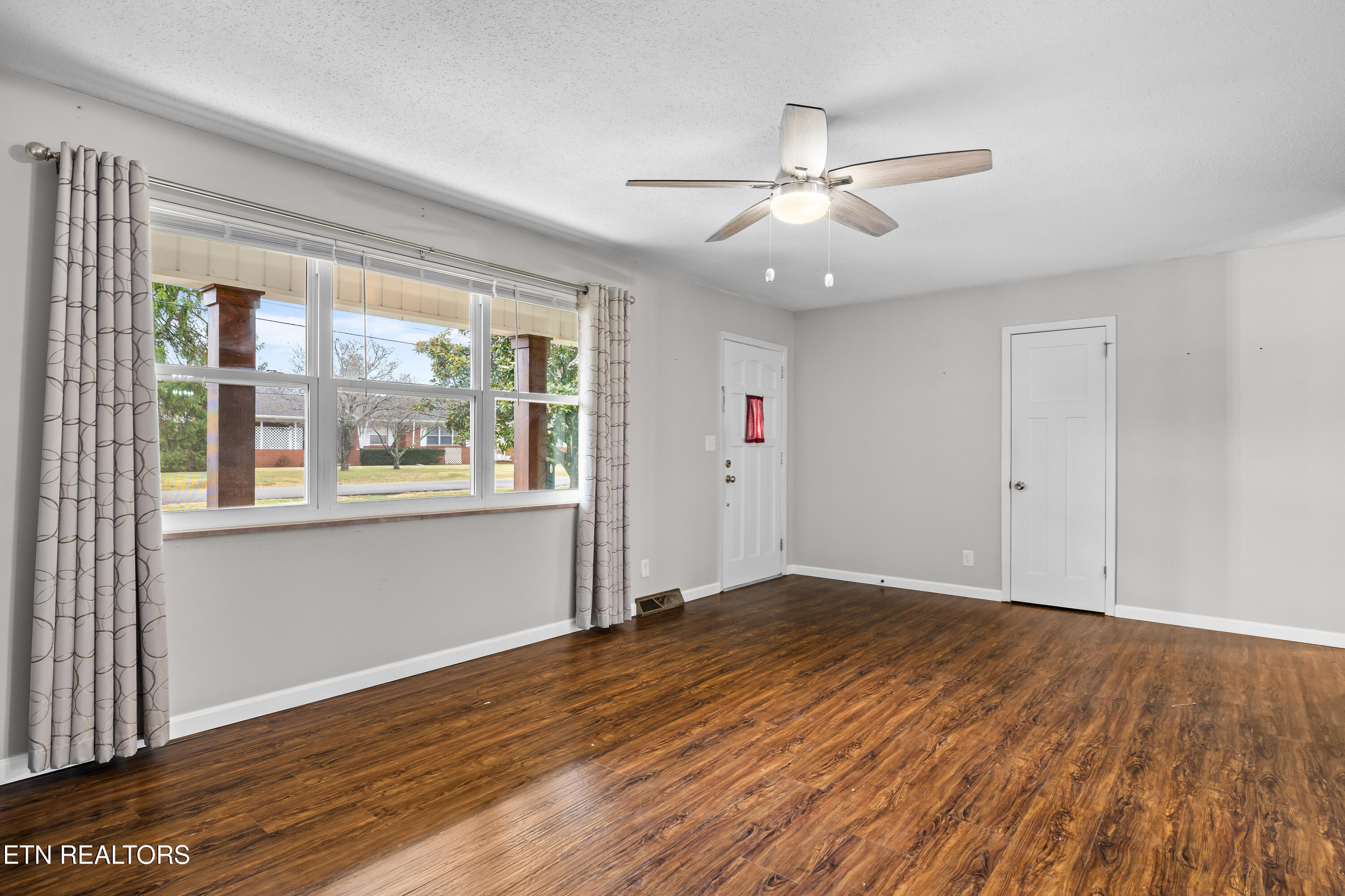 2905 Pleasant View Ave