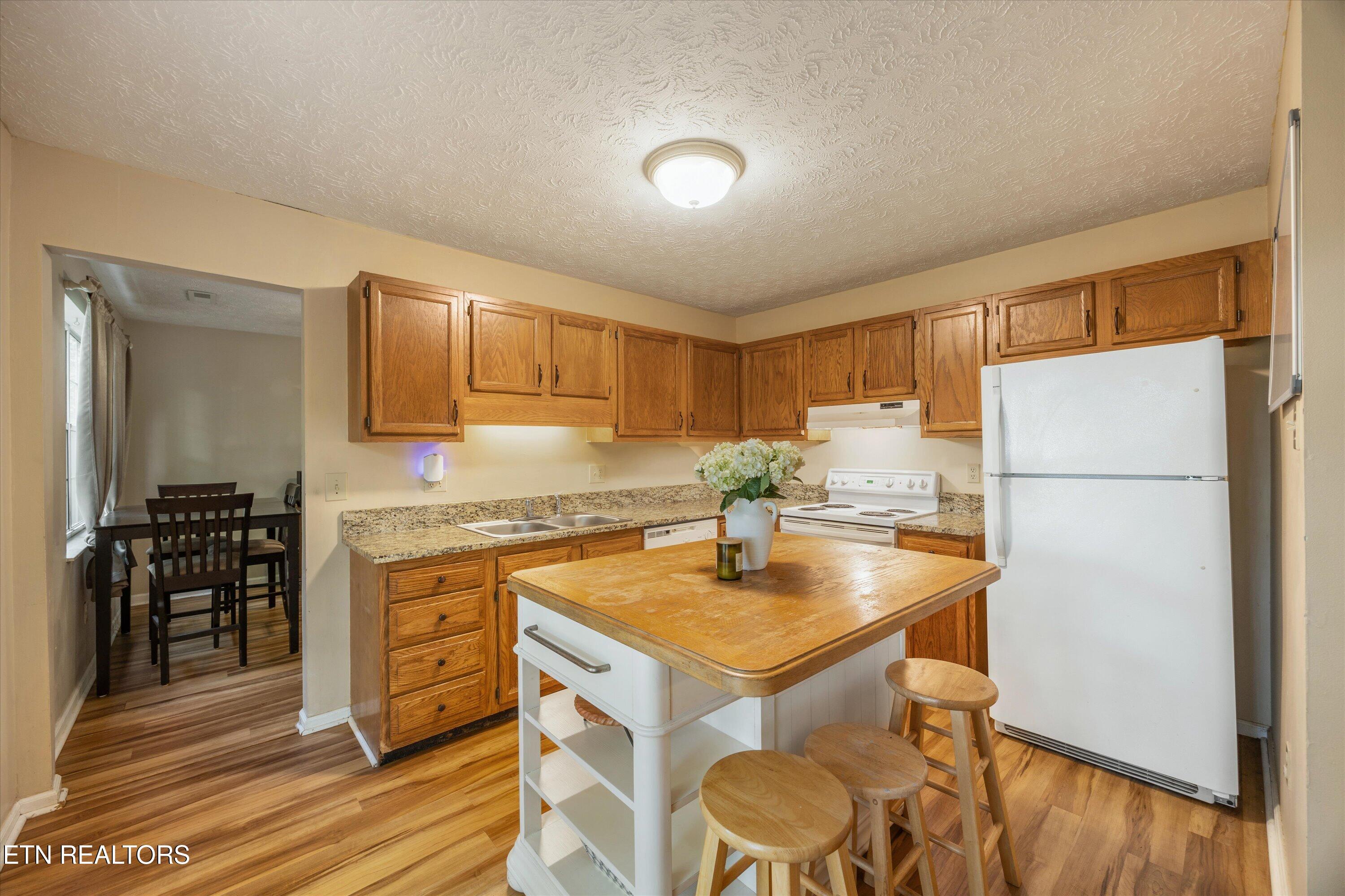 1365 Woodridge Drive