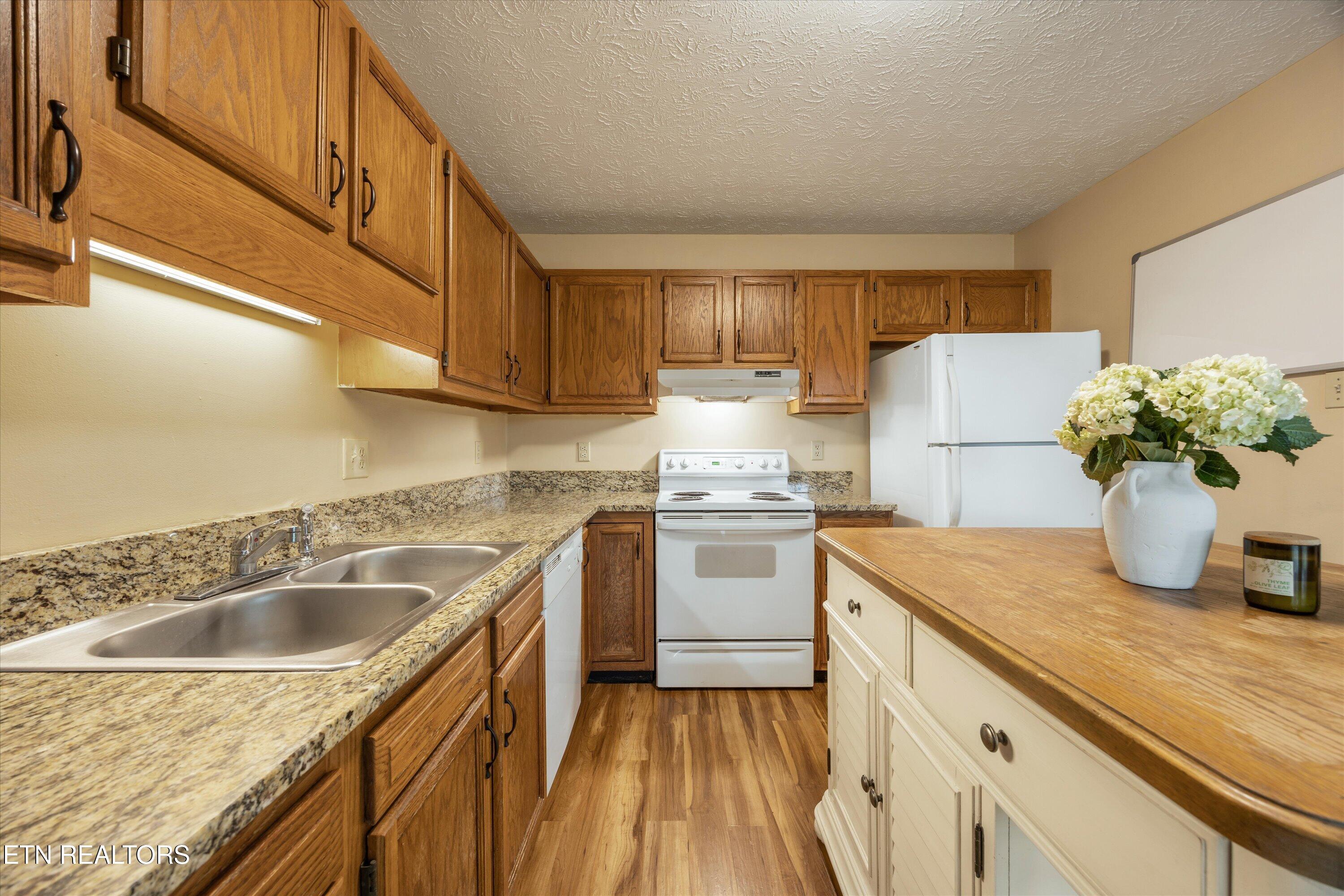 1365 Woodridge Drive