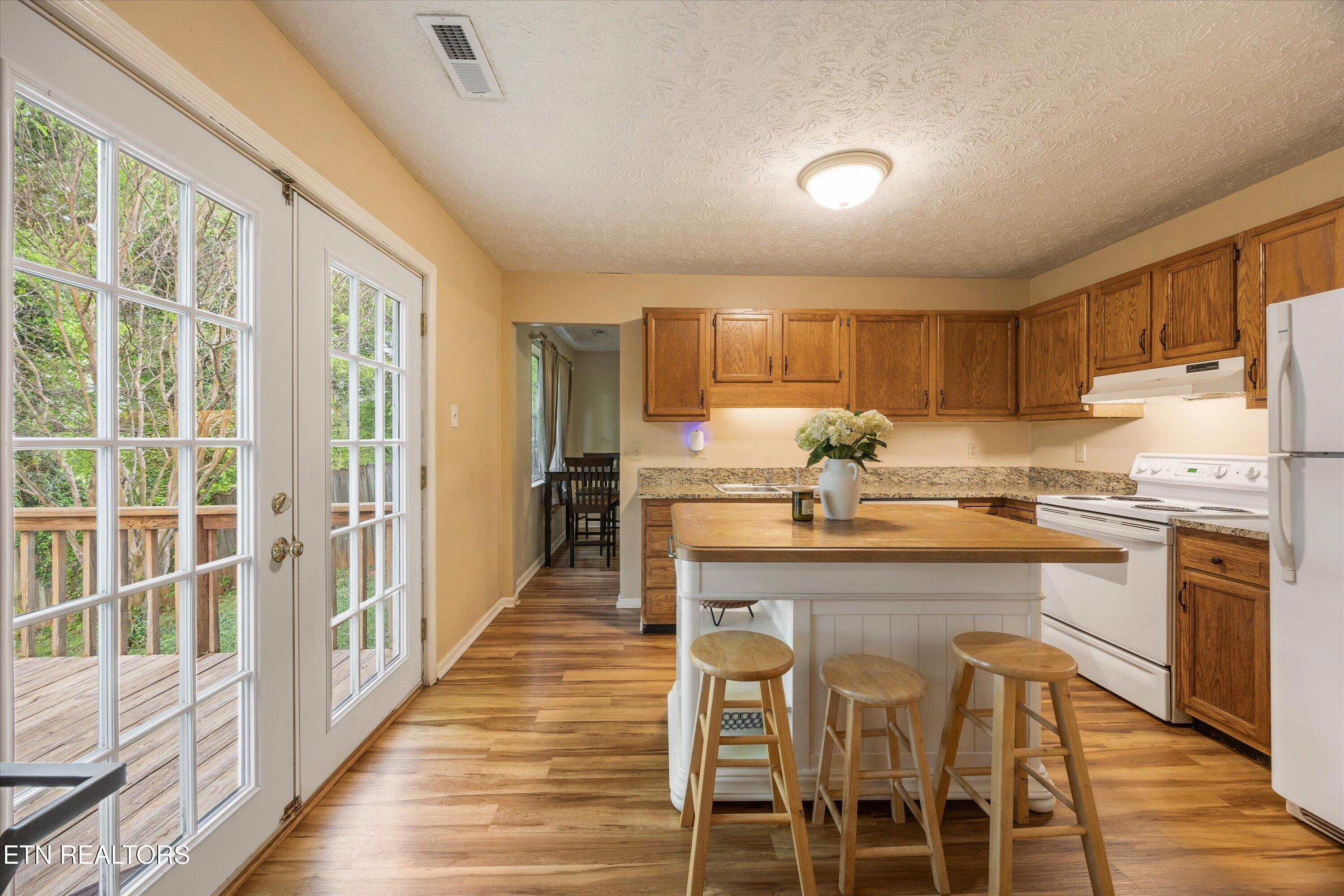 1365 Woodridge Drive