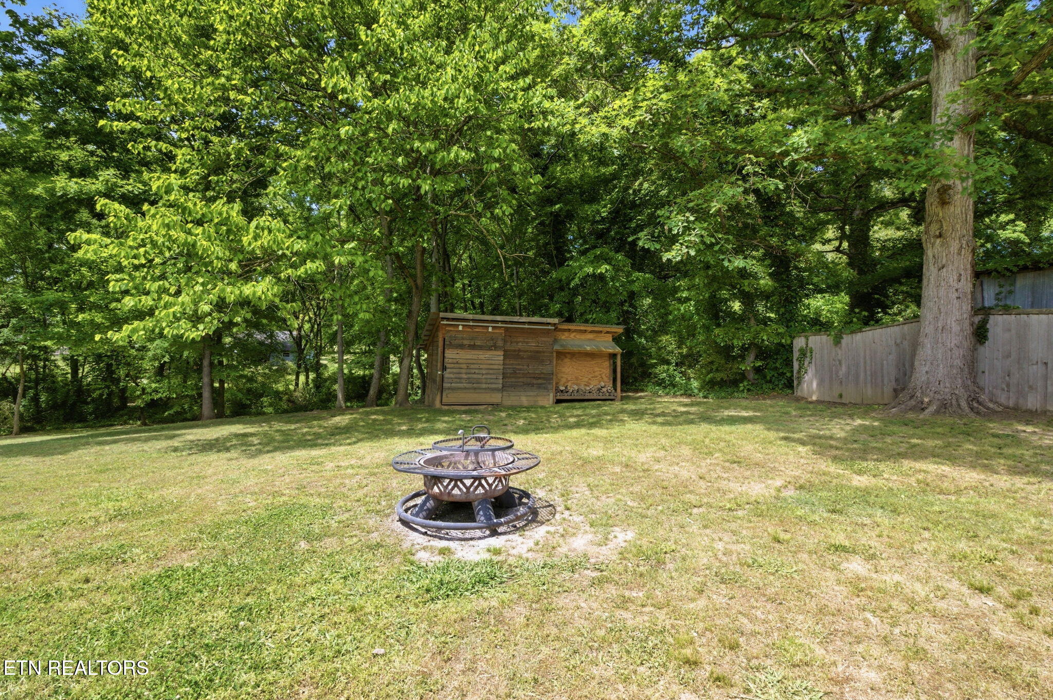 2540 Mentor Rd