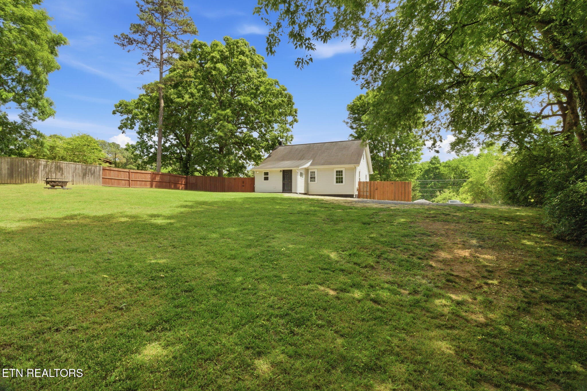 2540 Mentor Rd