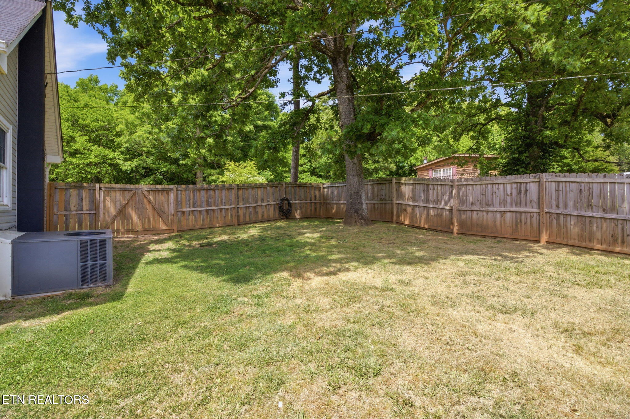 2540 Mentor Rd