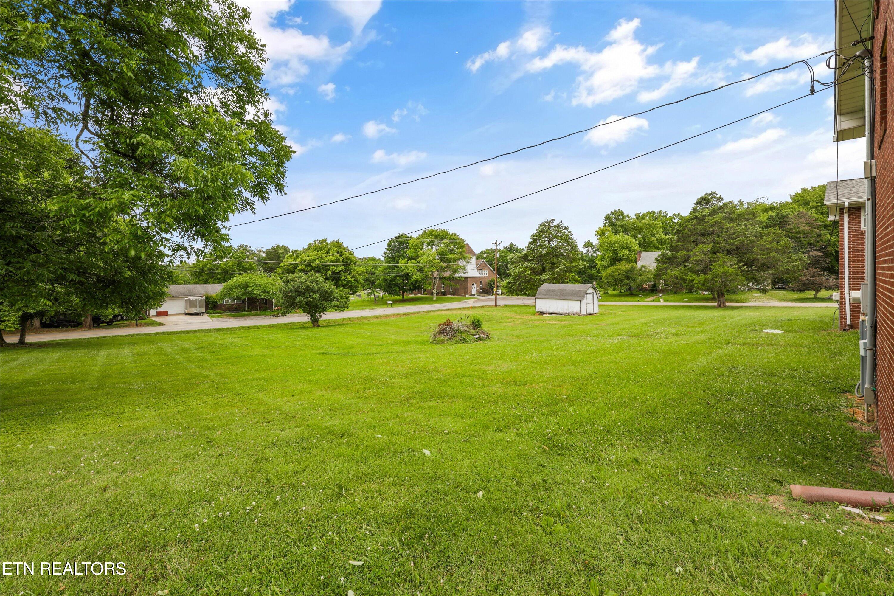 407 W College Ave